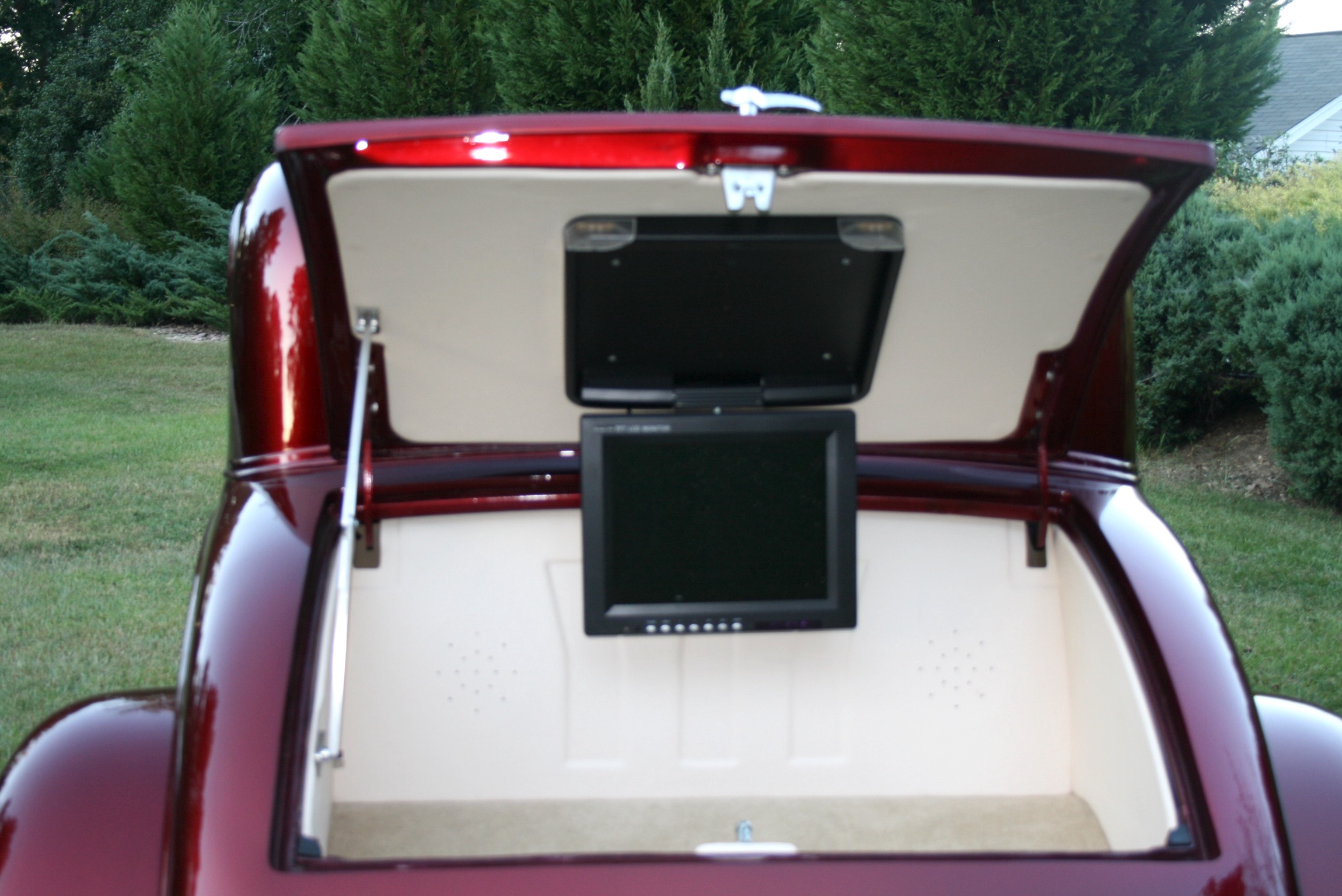 1934 Chevy 5 Window Coupe Trunk TV.jpg