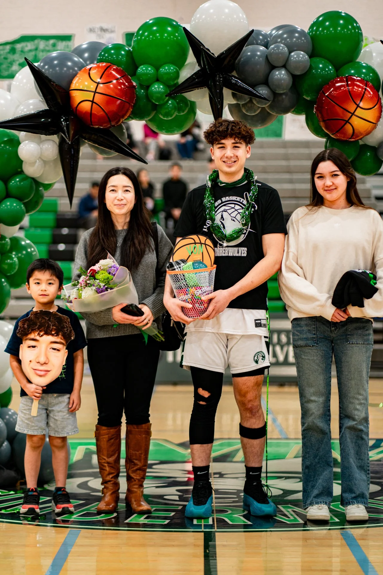 PC-20240209-SPORT-BASKETBALL-MVHS-SeniorNite-0257.jpg