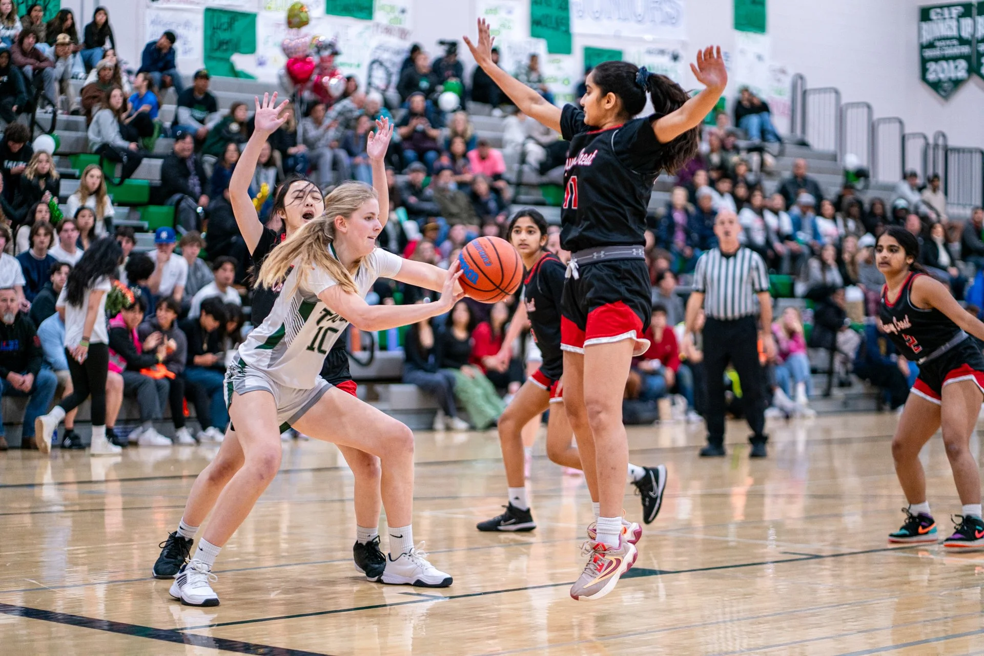 PC-20240209-SPORT-BASKETBALL-MVHS-SeniorNite-0211.jpg