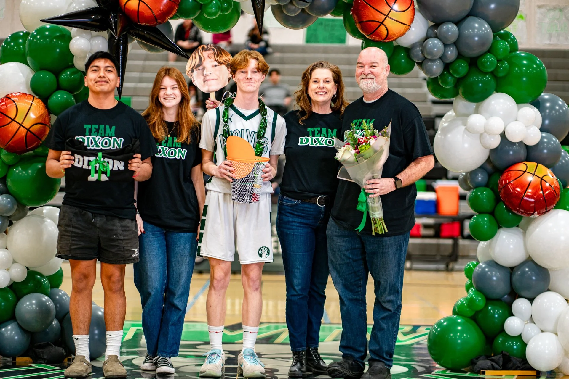 PC-20240209-SPORT-BASKETBALL-MVHS-SeniorNite-0238.jpg