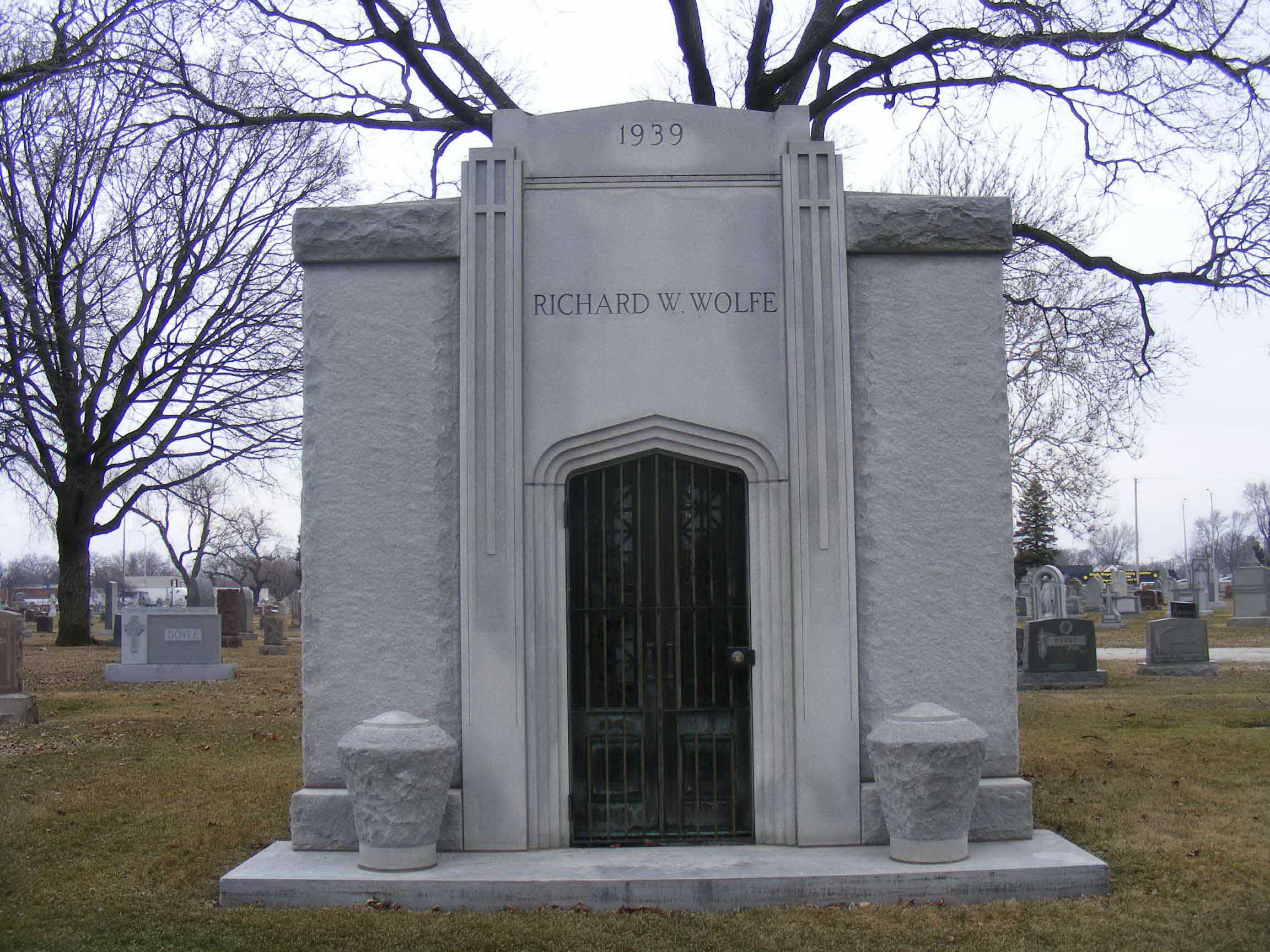 Wolfe burial place at Holy Sepulchre Cemetery in Alsip, Illinois