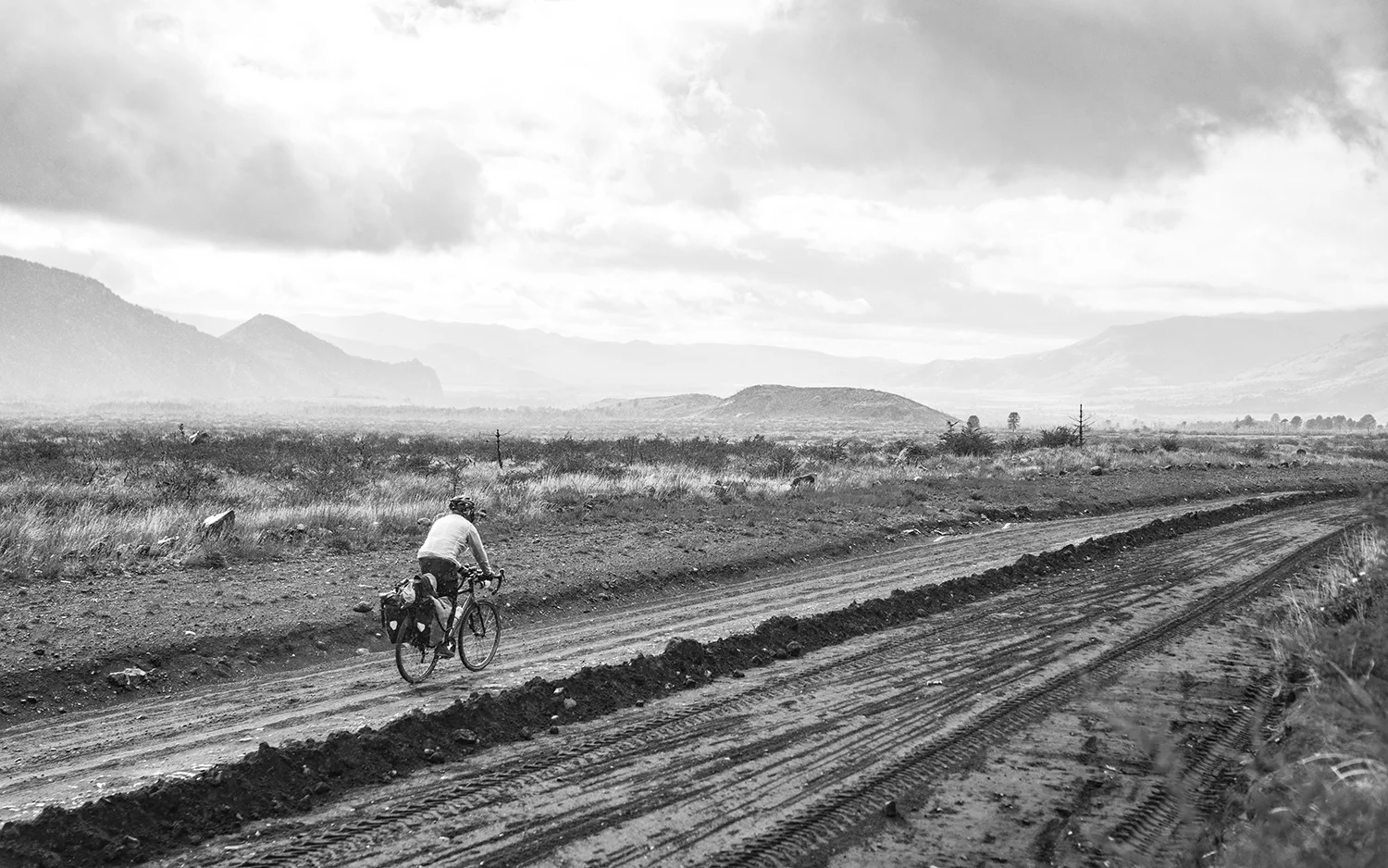 Cycling on the Passo Tromen in the Lanin NP. Argentina