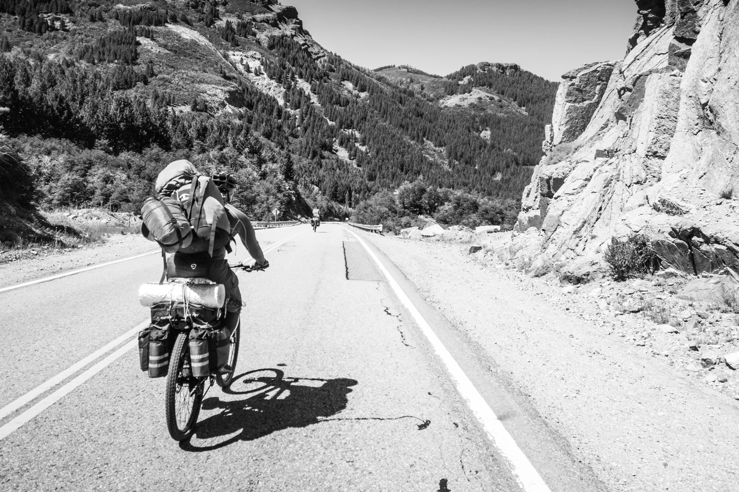 Cycling ont the Ruta de Los 7 Lagos in Argentina