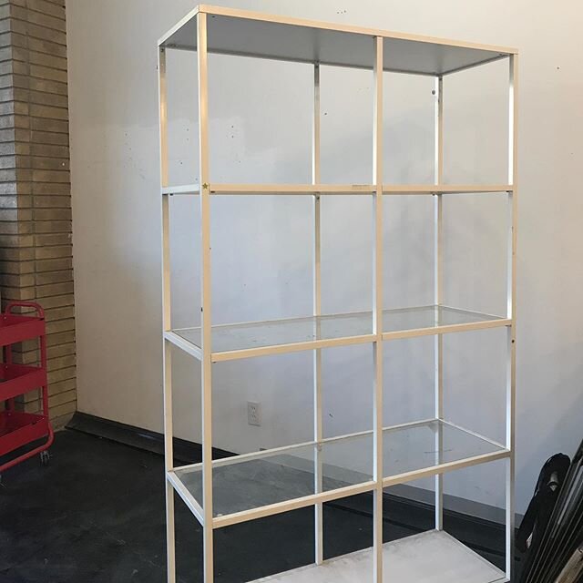 FREE SHELF
Metal and glass IKEA thing
Free to good home, just needs to be picked up!
Also a couple folding chairs and random bits of this and that...
Hit me up if interested!
#freeshelves #freetogoodhome