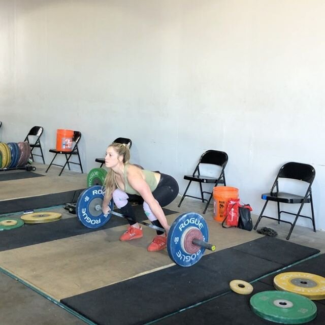 Awesome Snatch day today by @carlicurington with ✌🏽PR&rsquo;s at 68 kg(150 lbs) and 70 kg(154 lbs), which wa way over bodyweight! 🔥
Great job Carli, super proud of you! 
#archonstrong #strongladies #dallasweightlifting #girlswholift #snatch #weight