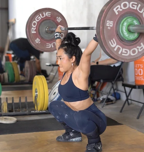 Archon Weightlifting athlete lifting