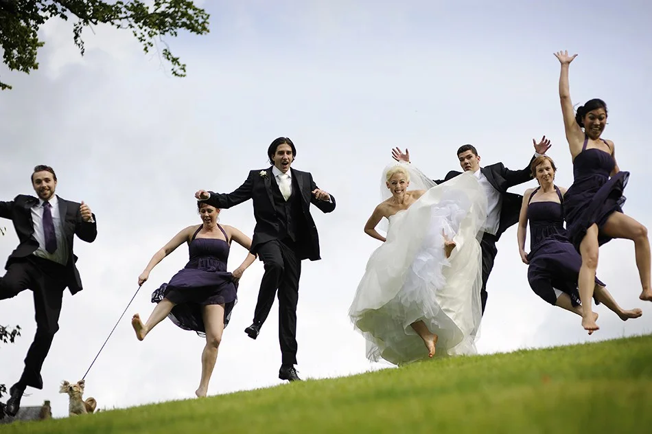 Havva & Nick started clowning around with their bridal party during the group shots, and we decided to to a synchronised group jumping shot, which I thought was a great idea…………….I’m not sure the dog was of the same opinion!