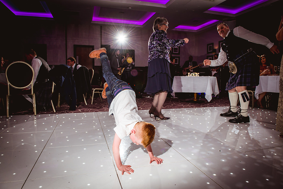 fun wedding photography glasgow