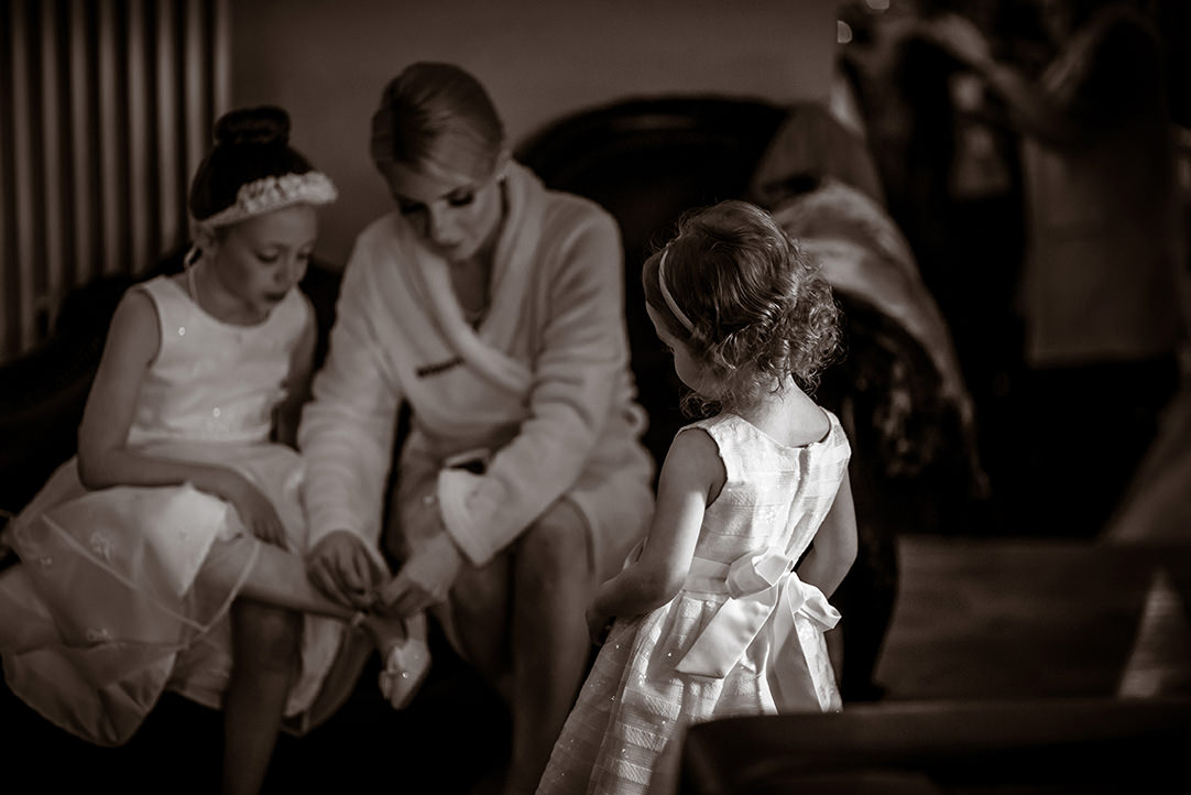 flowergirls and bridesmaids glenskirlie