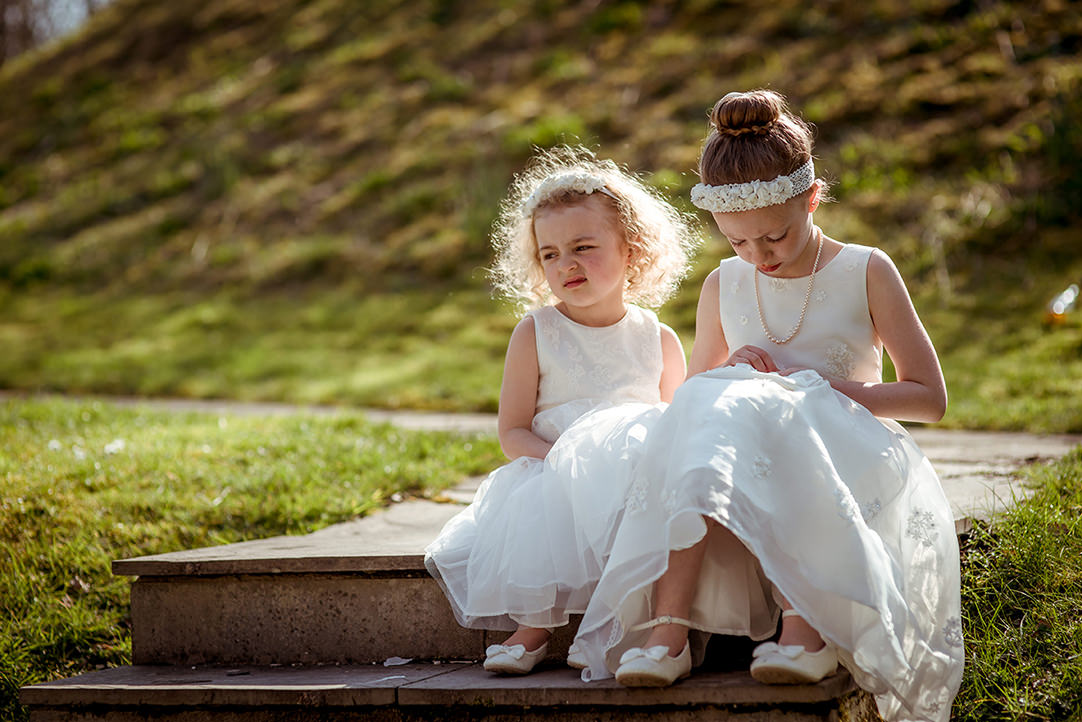 funny wedding photography glasgow scotland flowergirls headpiece