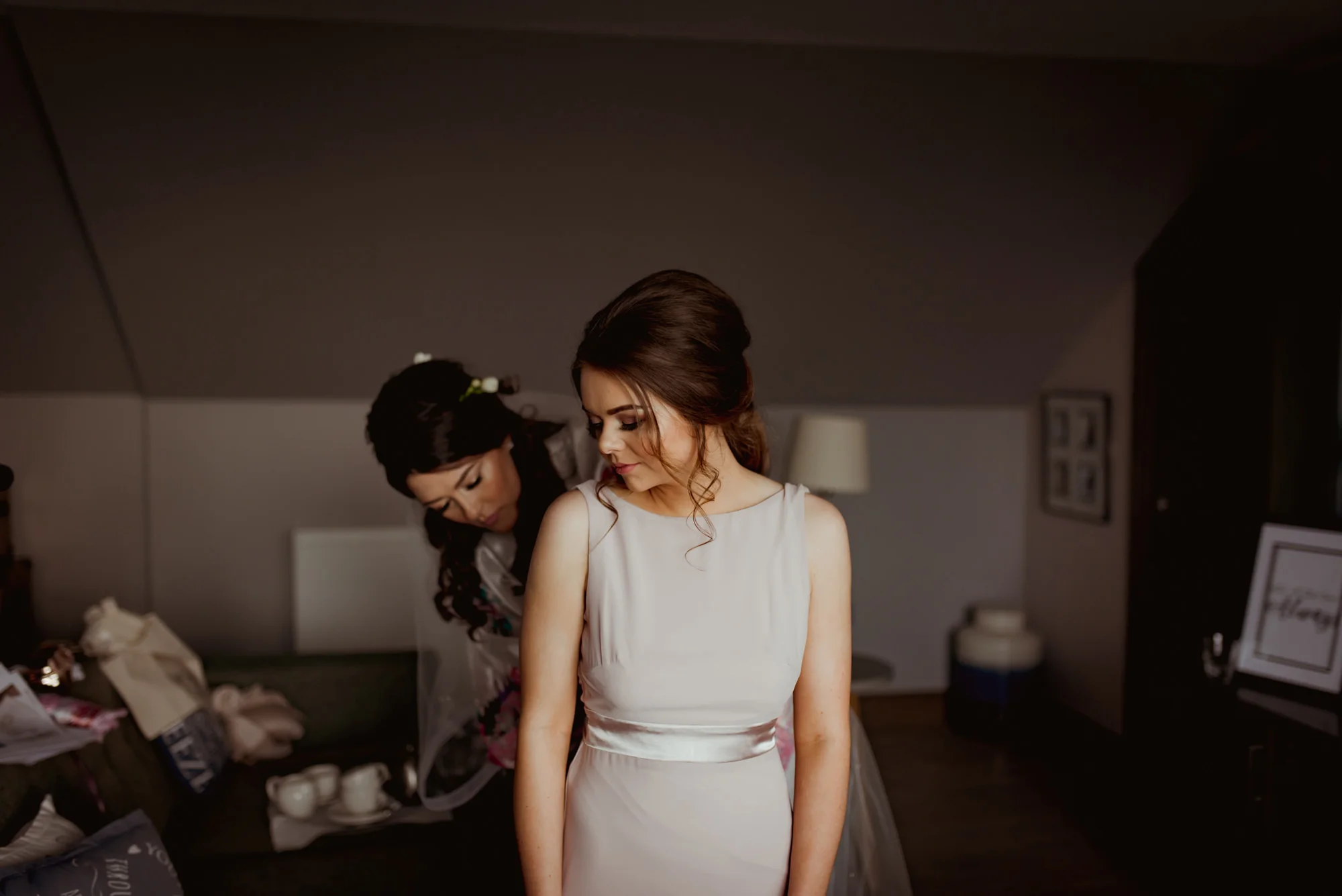 alternative-wedding-photography-waterside.jpg
