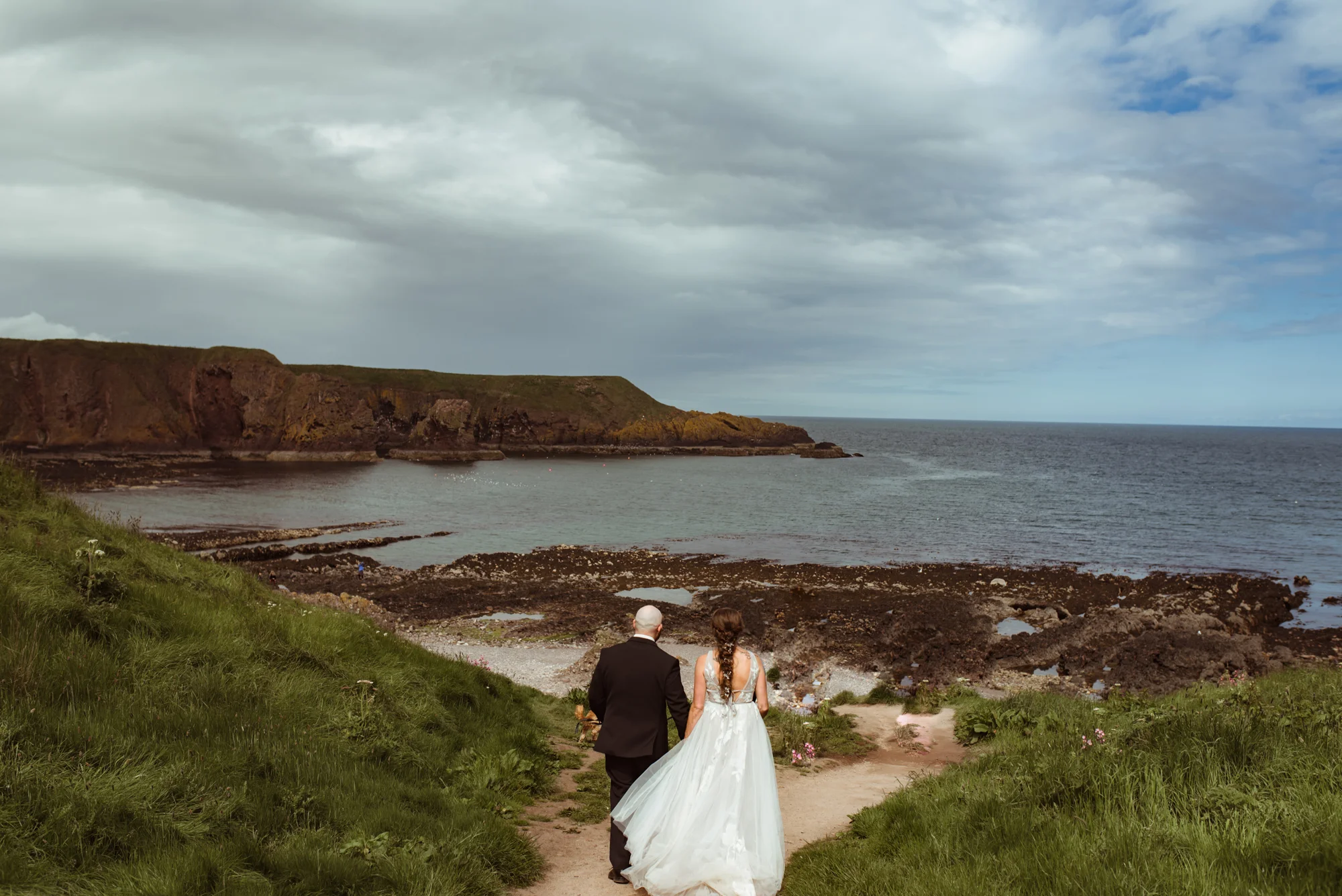romantic-scottish-coast-elopement.jpg