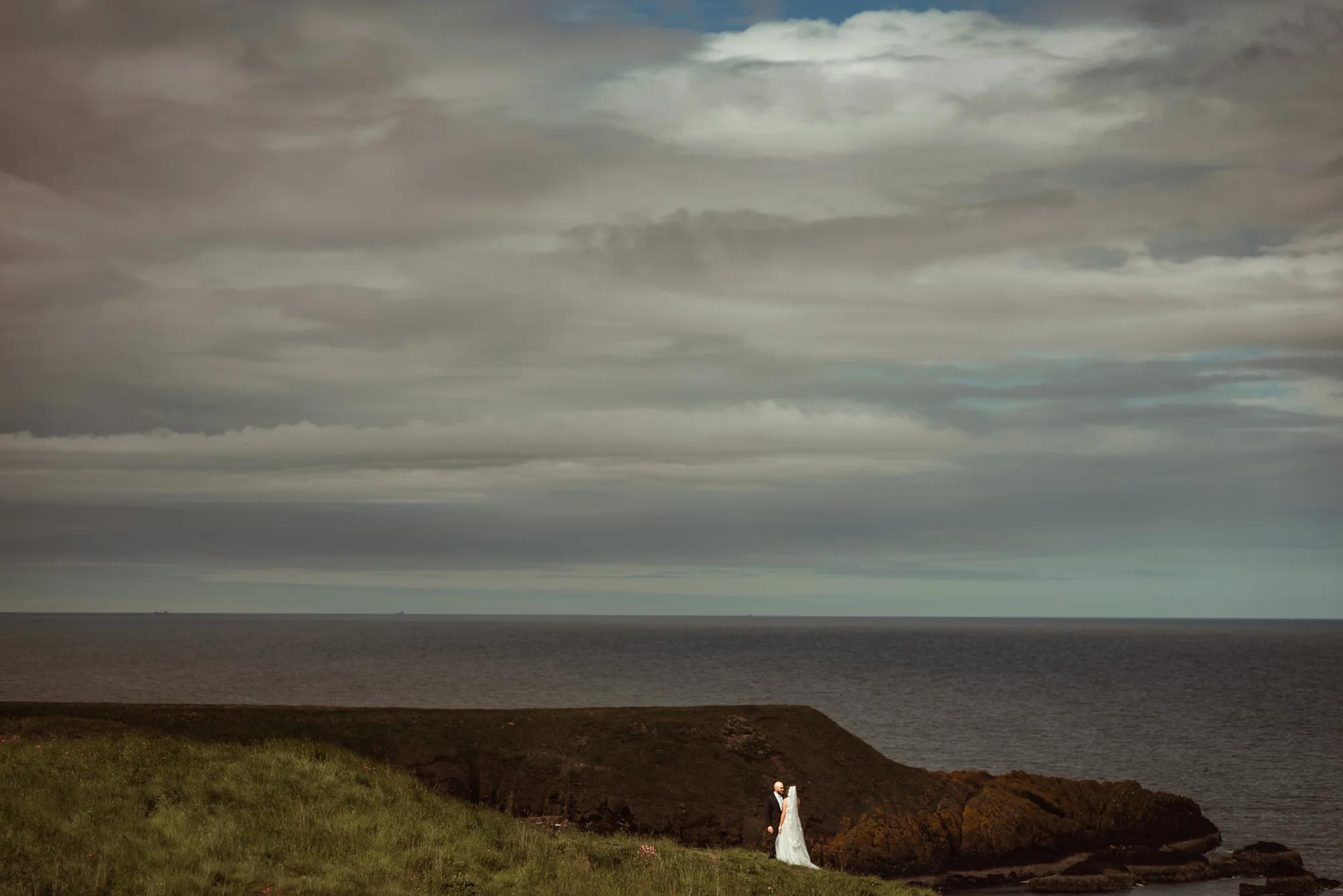 scottish-elopement-castle-coast.jpg