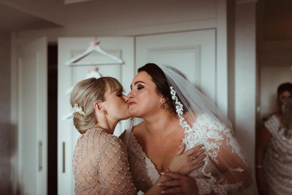 emotional-wedding-photography-glasgow.jpg