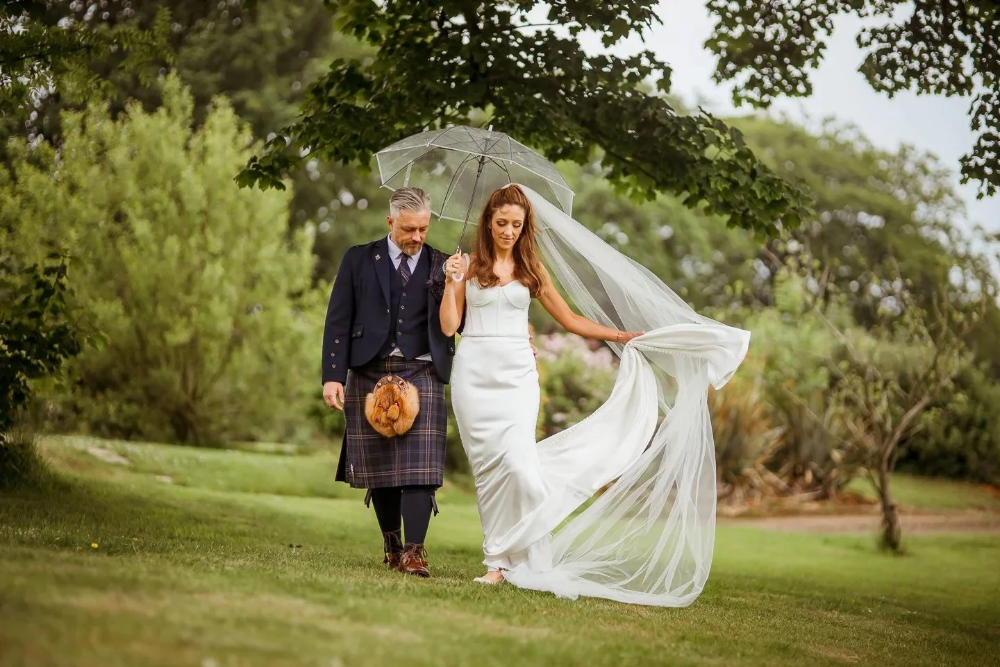 creative wedding photographer glasgow (45).jpg