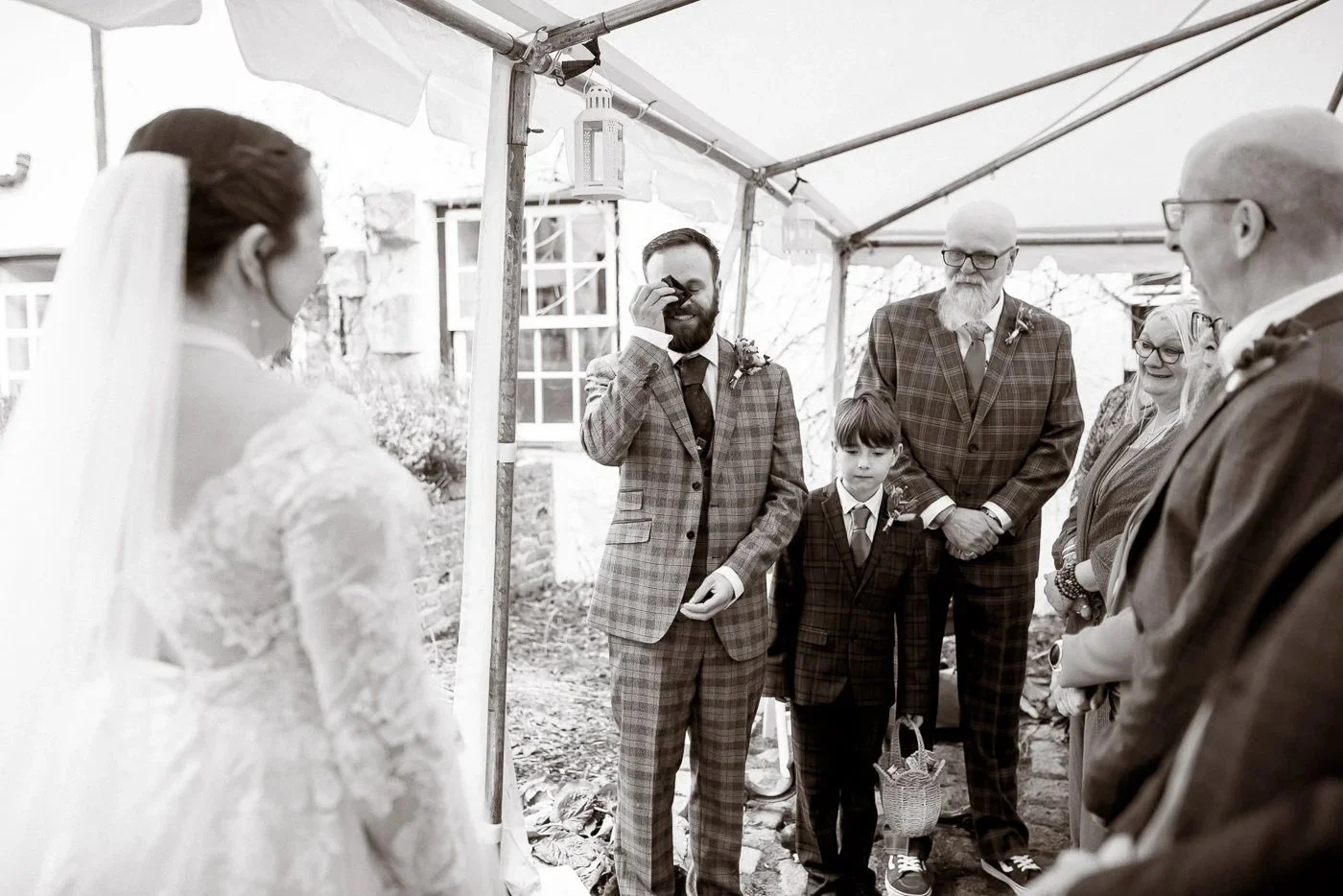 creative wedding photographer glasgow (57).jpg