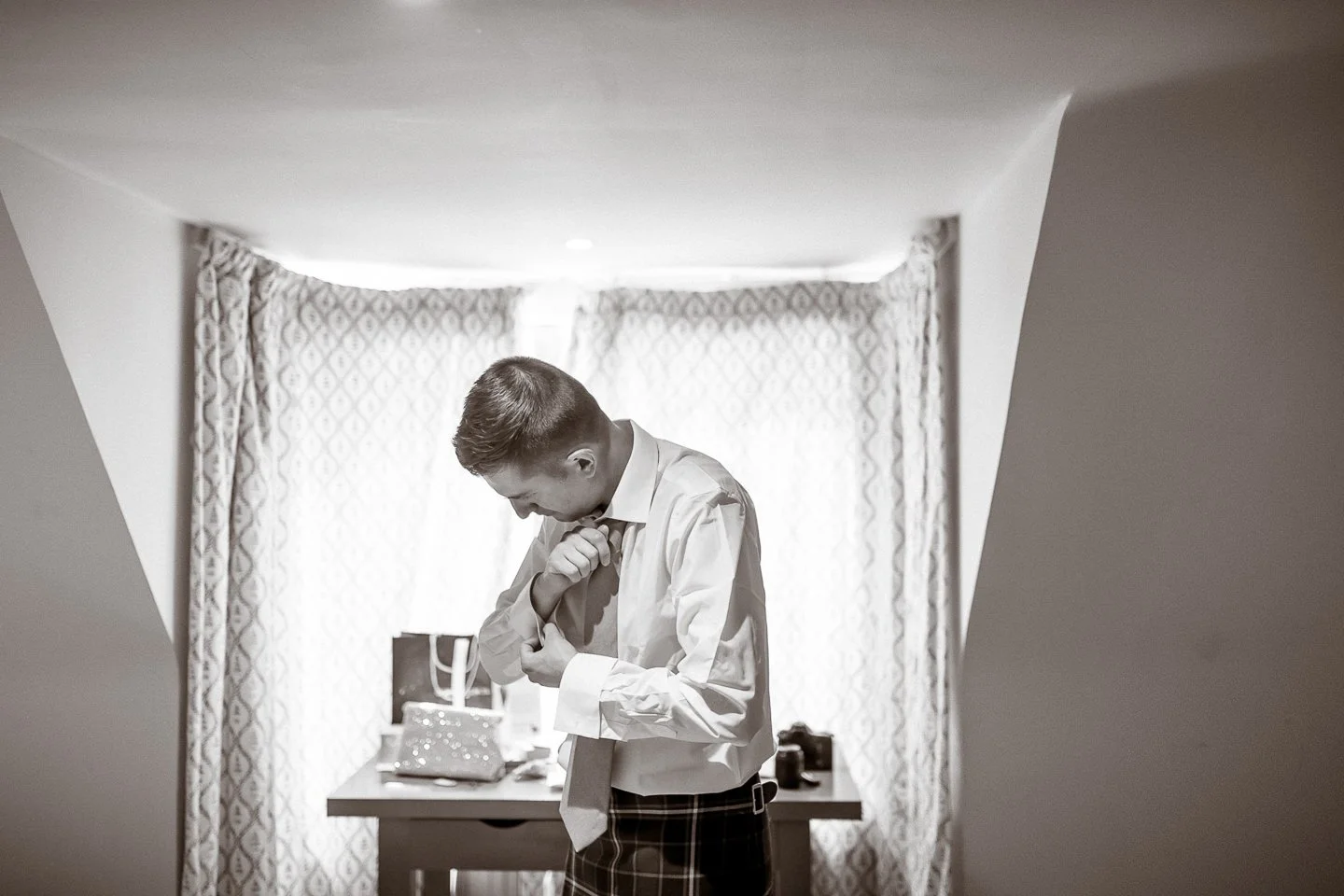 documentary wedding photographer near edinburgh (3).jpg