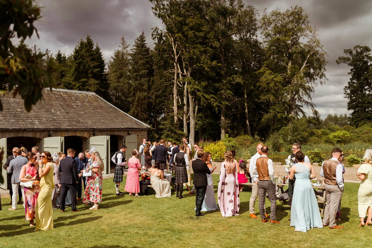 rustic wedding venue near edinburgh (5).jpg