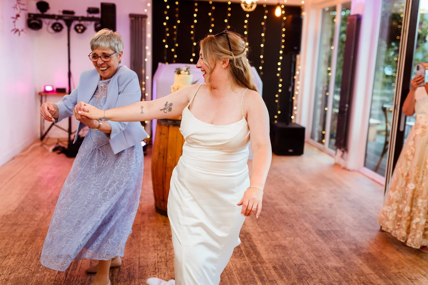 Venachar loch side wedding photography (348 of 383).jpg