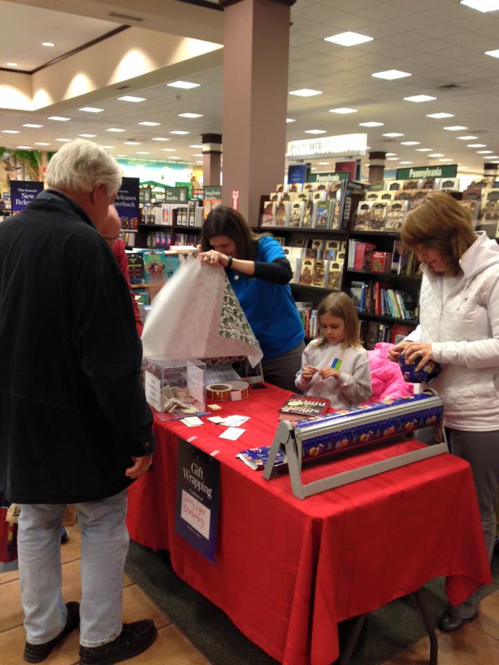 Students, parents, and teachers volunteered their time to gift wrap at Barnes and Noble in Wilkes-Barre. All donations were contributed to the Jenny Lynn Elementary student selected charities. 