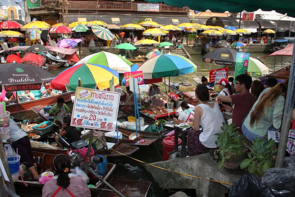 Floating market