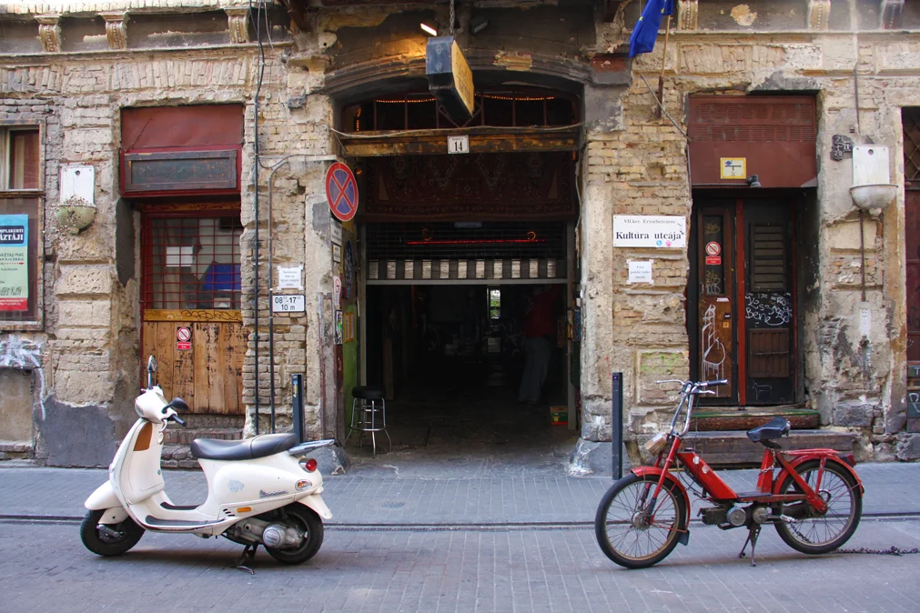 ruin bar entrance