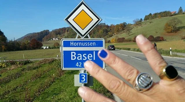 #stoppmissbrauch #kummernummer #n&auml;gelmitk&ouml;pfen #hornussen