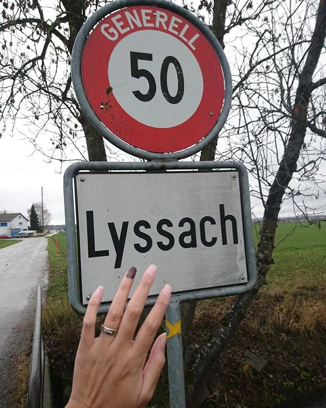 #stoppmissbrauch #lyssach #n&auml;gelmitk&ouml;pfen #kummernummer