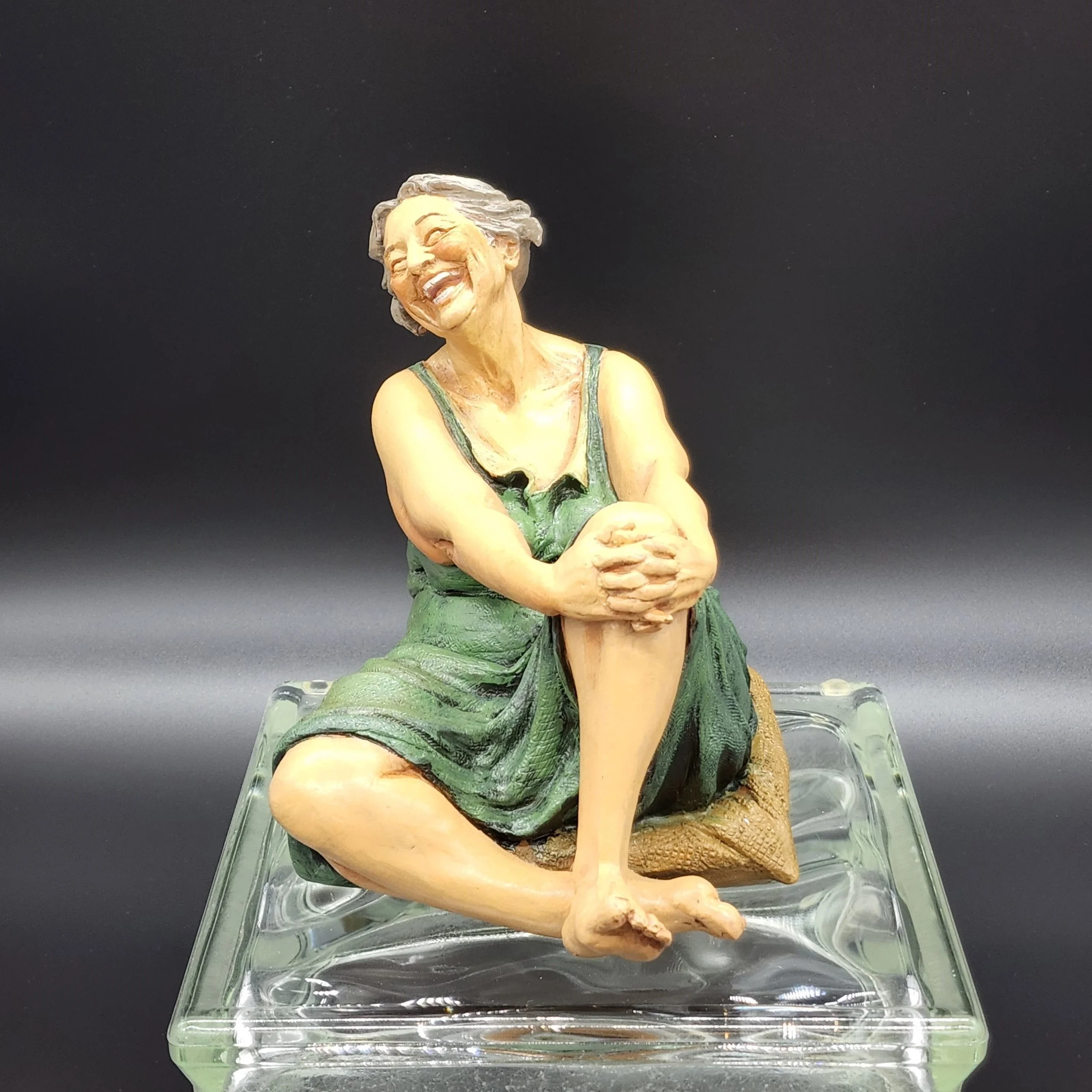 Gladys 01.jpg