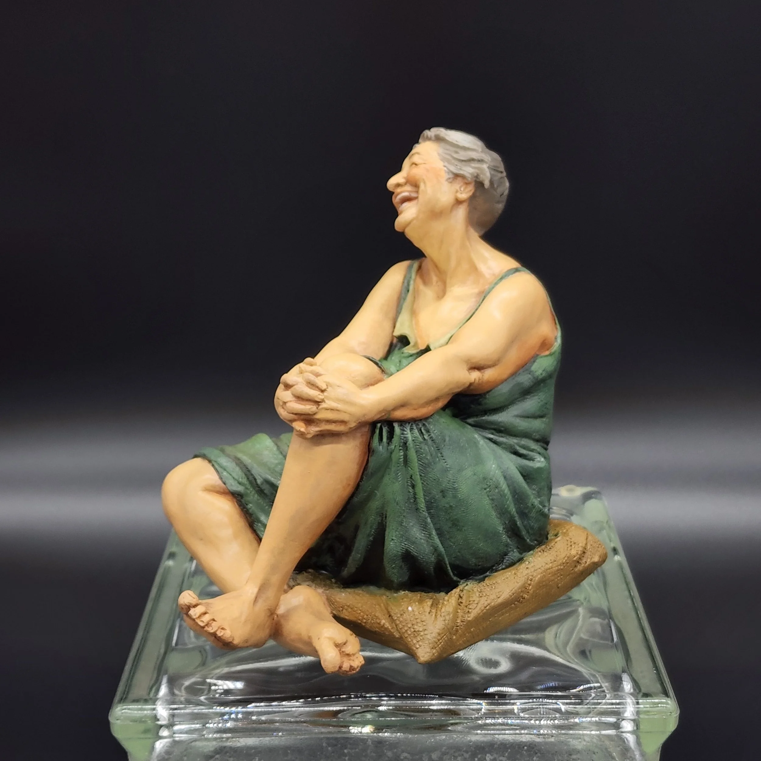 Gladys 02.jpg