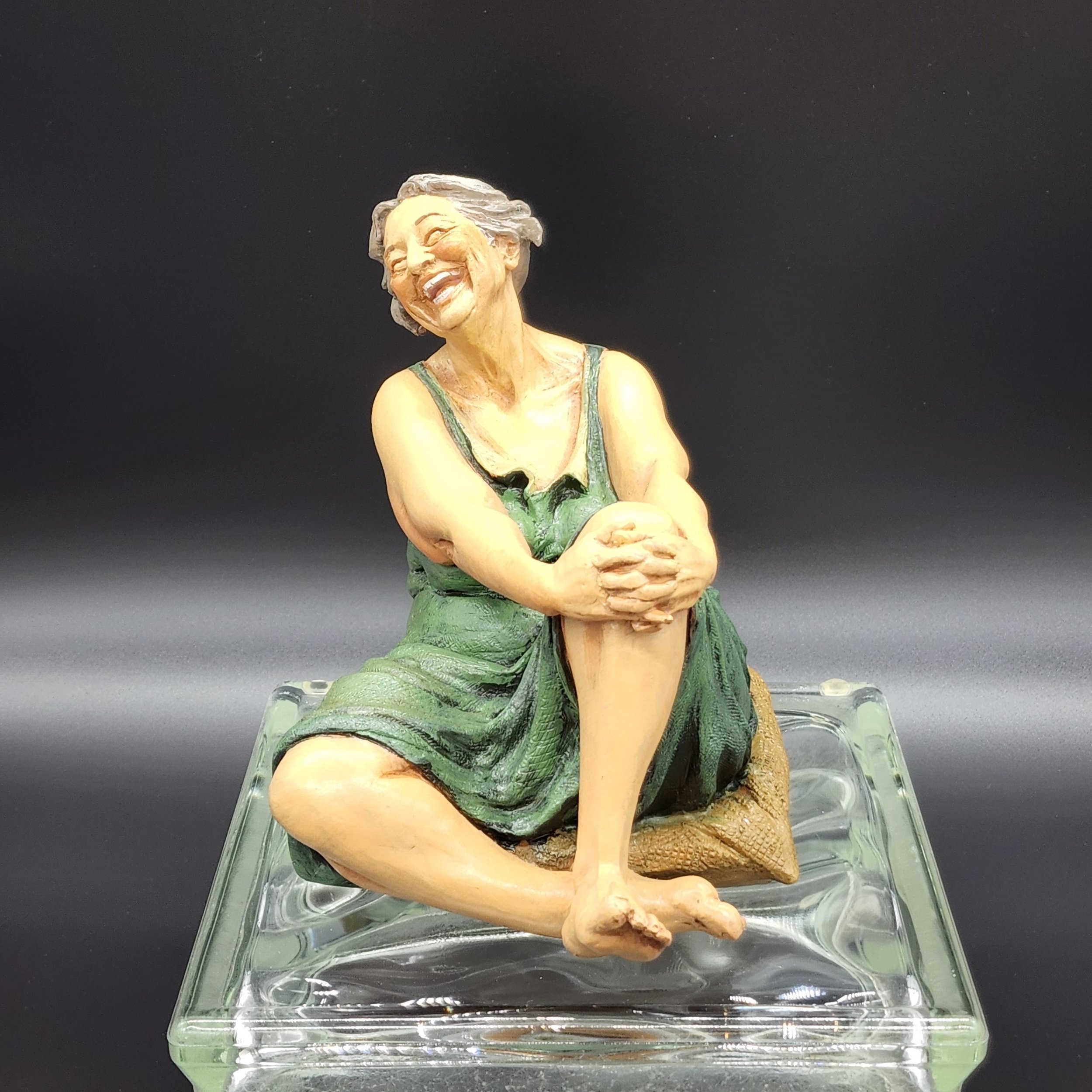 Gladys 01.jpg
