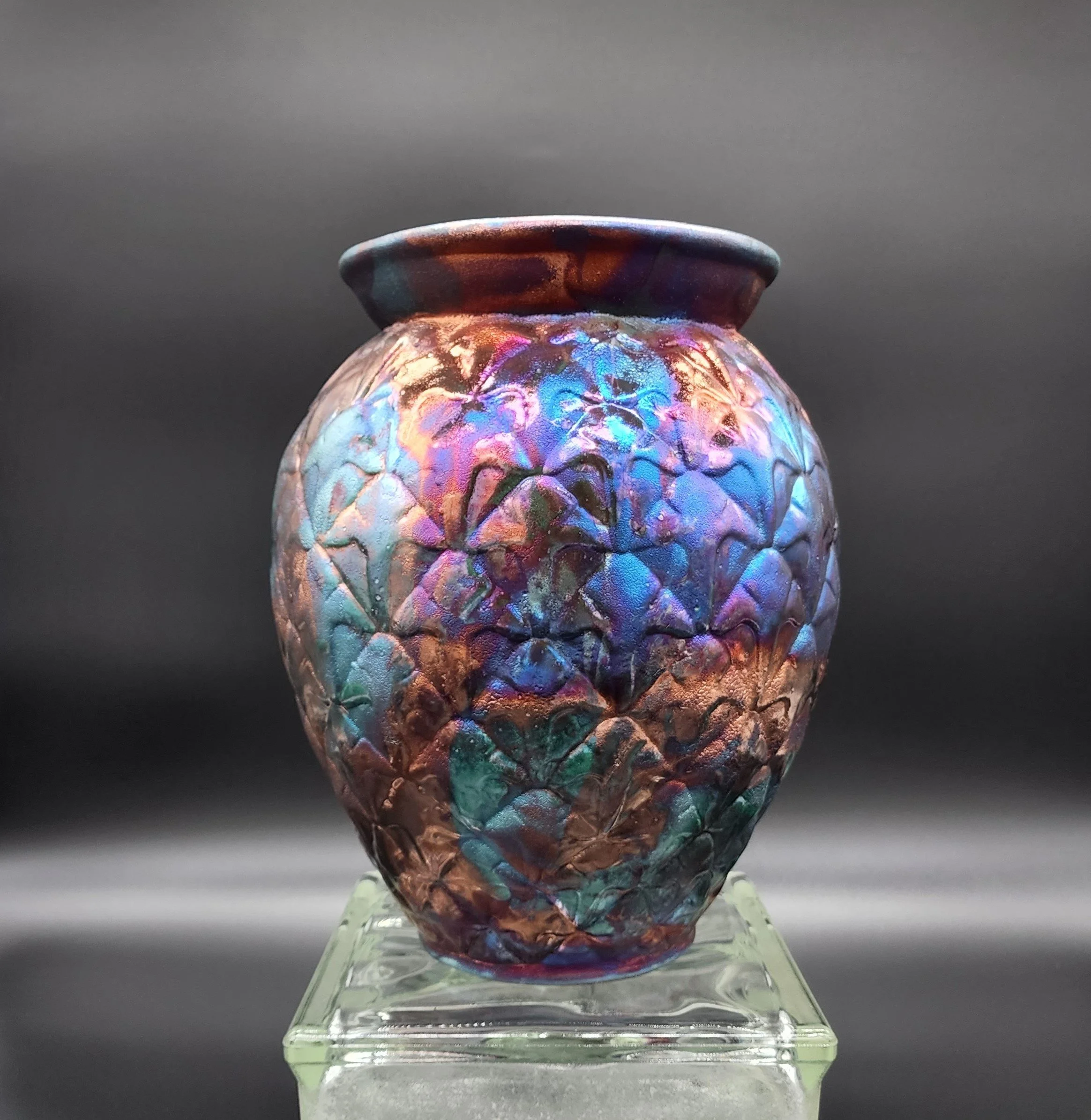 Pineapple Vase Sponged 1.jpg