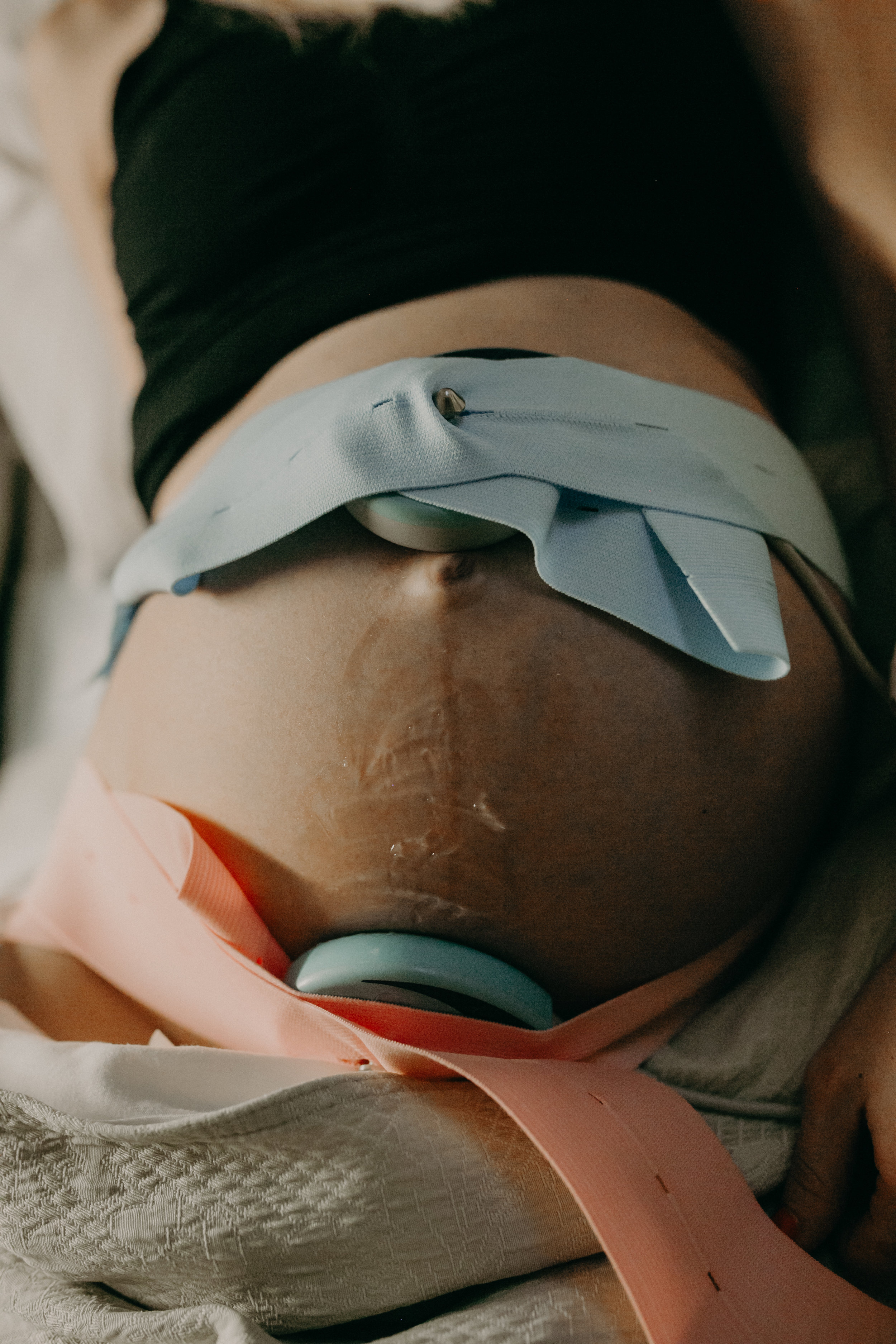 pregnant belly in hospital birth photography marshfield wi