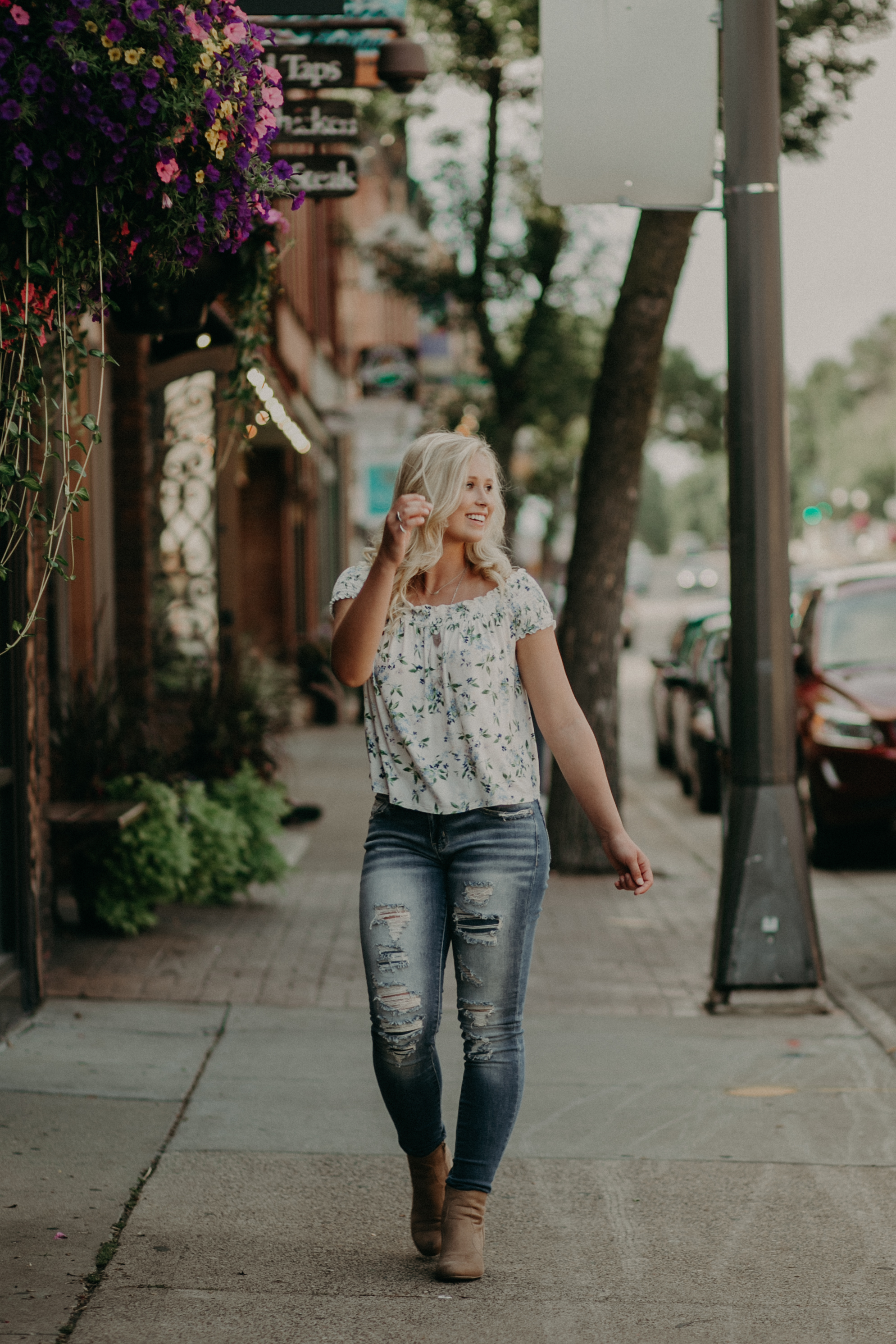 senior-walking-downtown-hudson-portraits