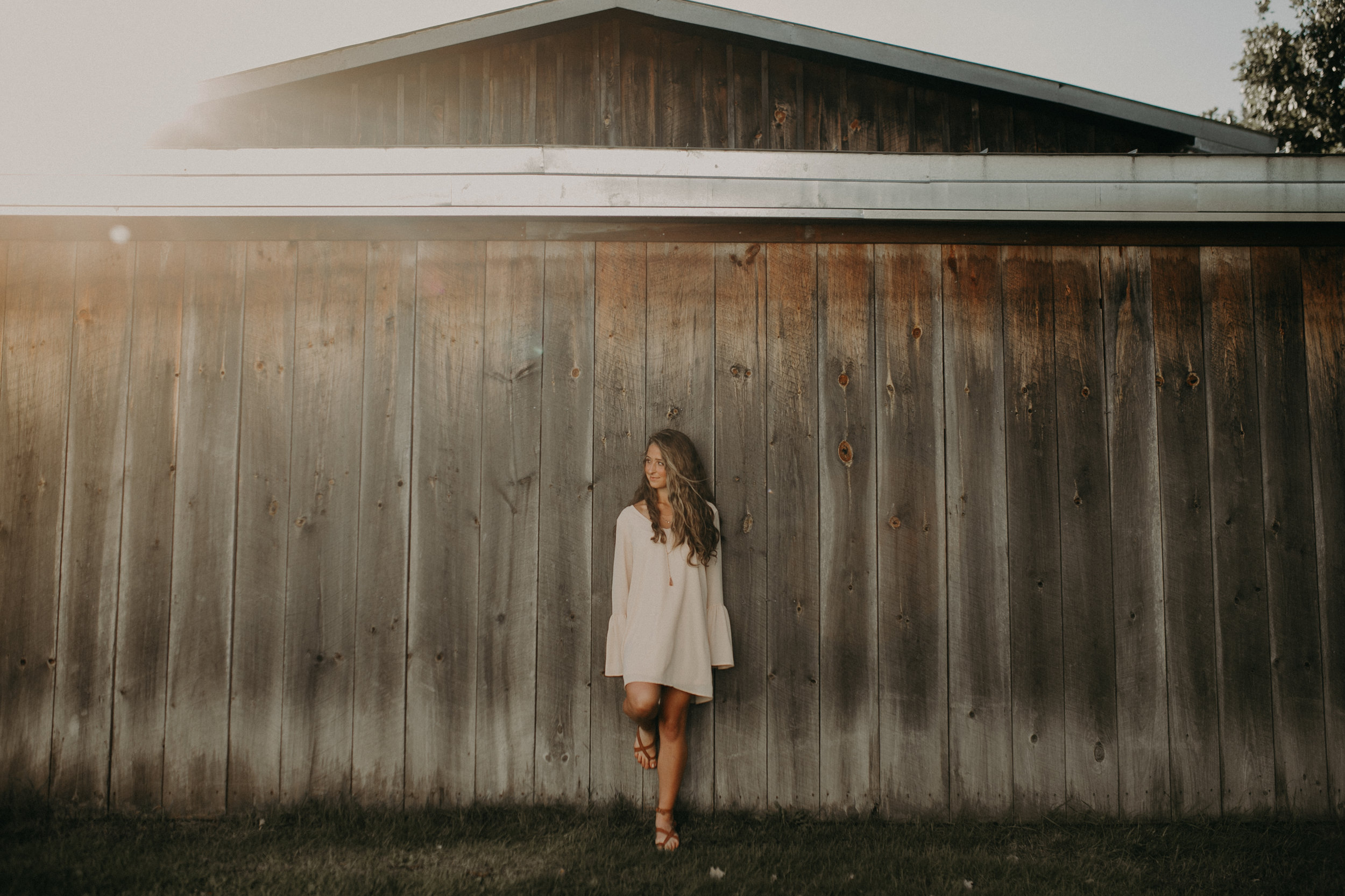 chili-wi-senior-photographer-sunset-session