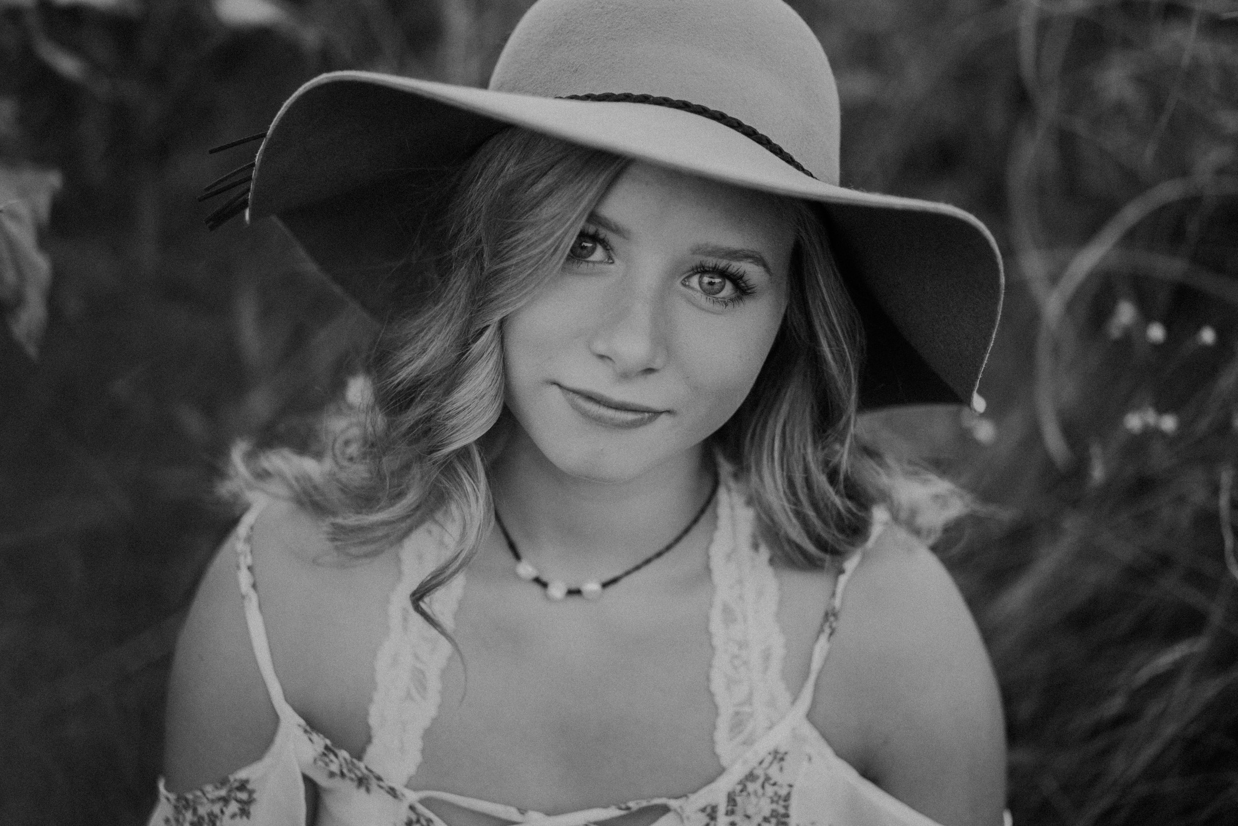 boho-portrait-senior-photographer-hudson-wi