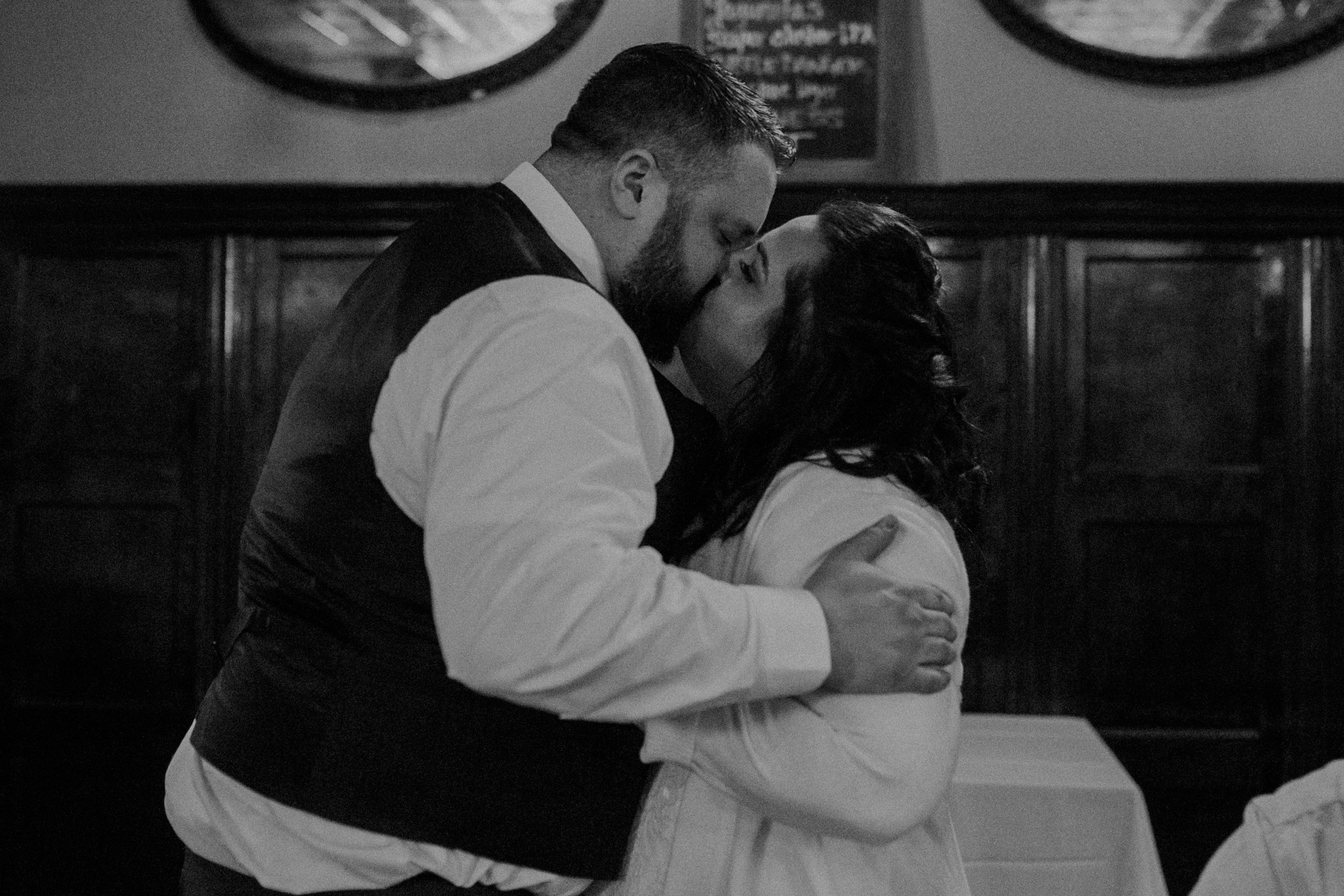 Intimate_Wedding_St_Paul_MN_WA_Frost_Sweeneys_Andrea_Wagner_Photography (94 of 99).jpg