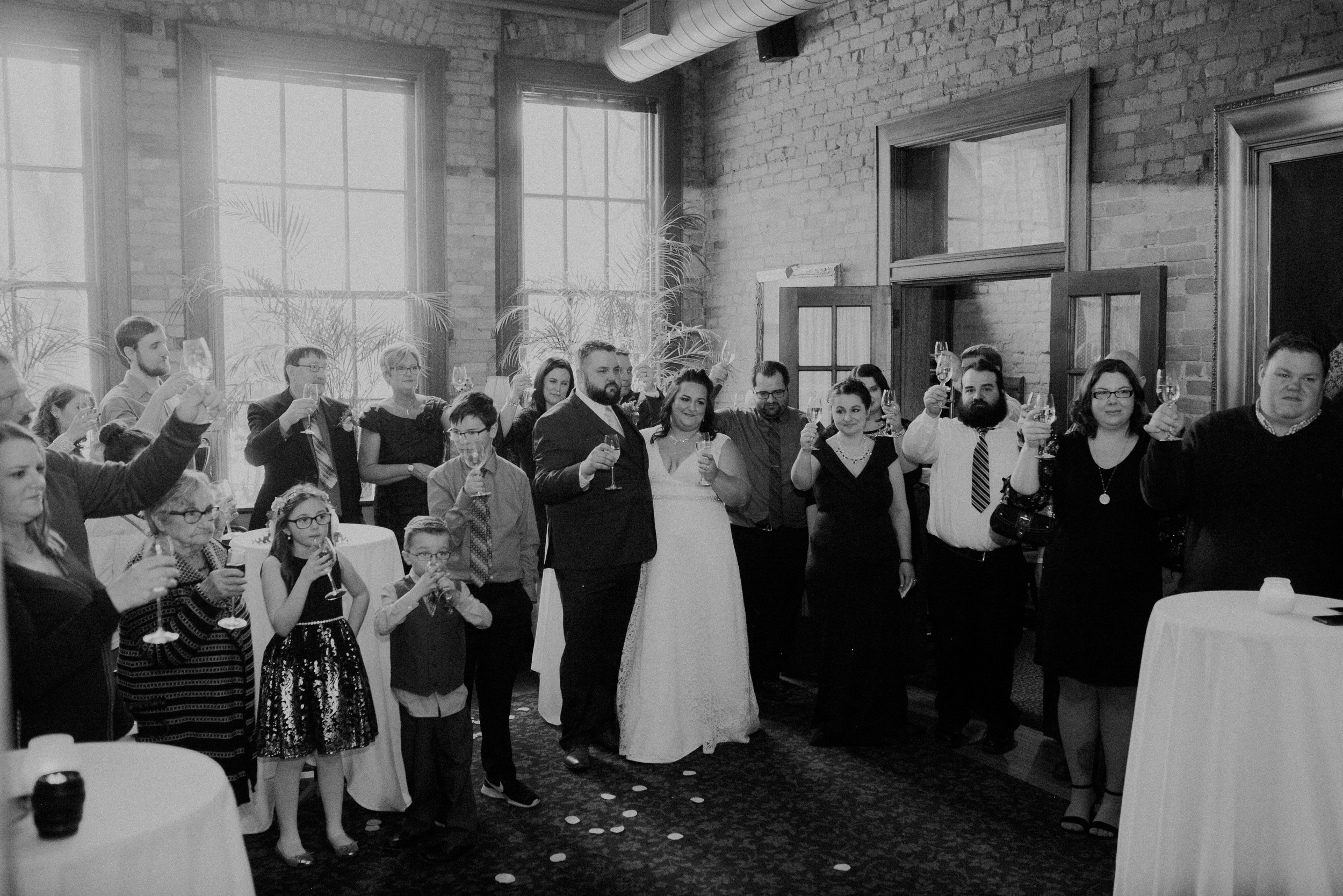 Intimate_Wedding_St_Paul_MN_WA_Frost_Sweeneys_Andrea_Wagner_Photography (63 of 99).jpg