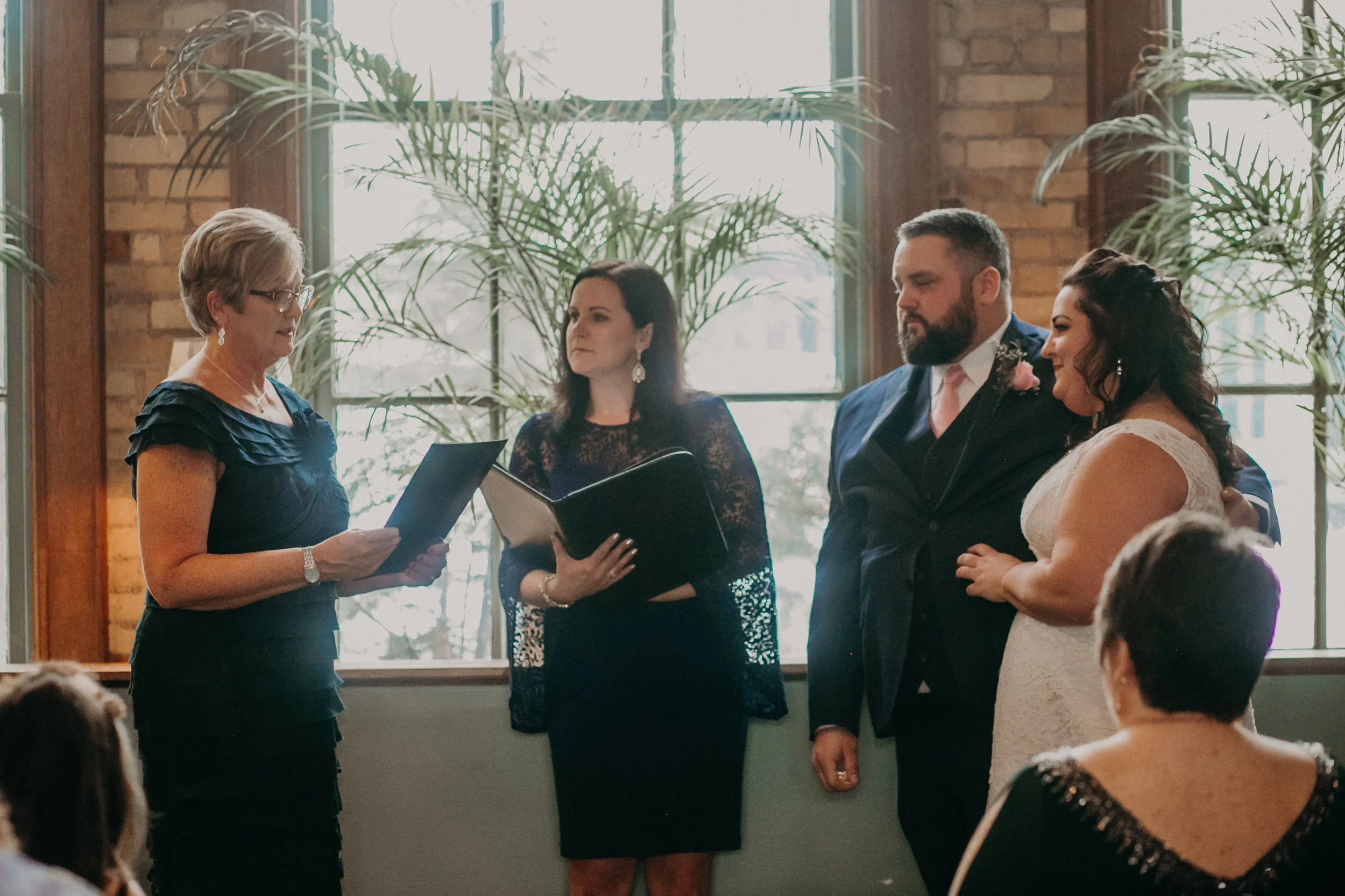 Intimate_Wedding_St_Paul_MN_WA_Frost_Sweeneys_Andrea_Wagner_Photography (48 of 99).jpg