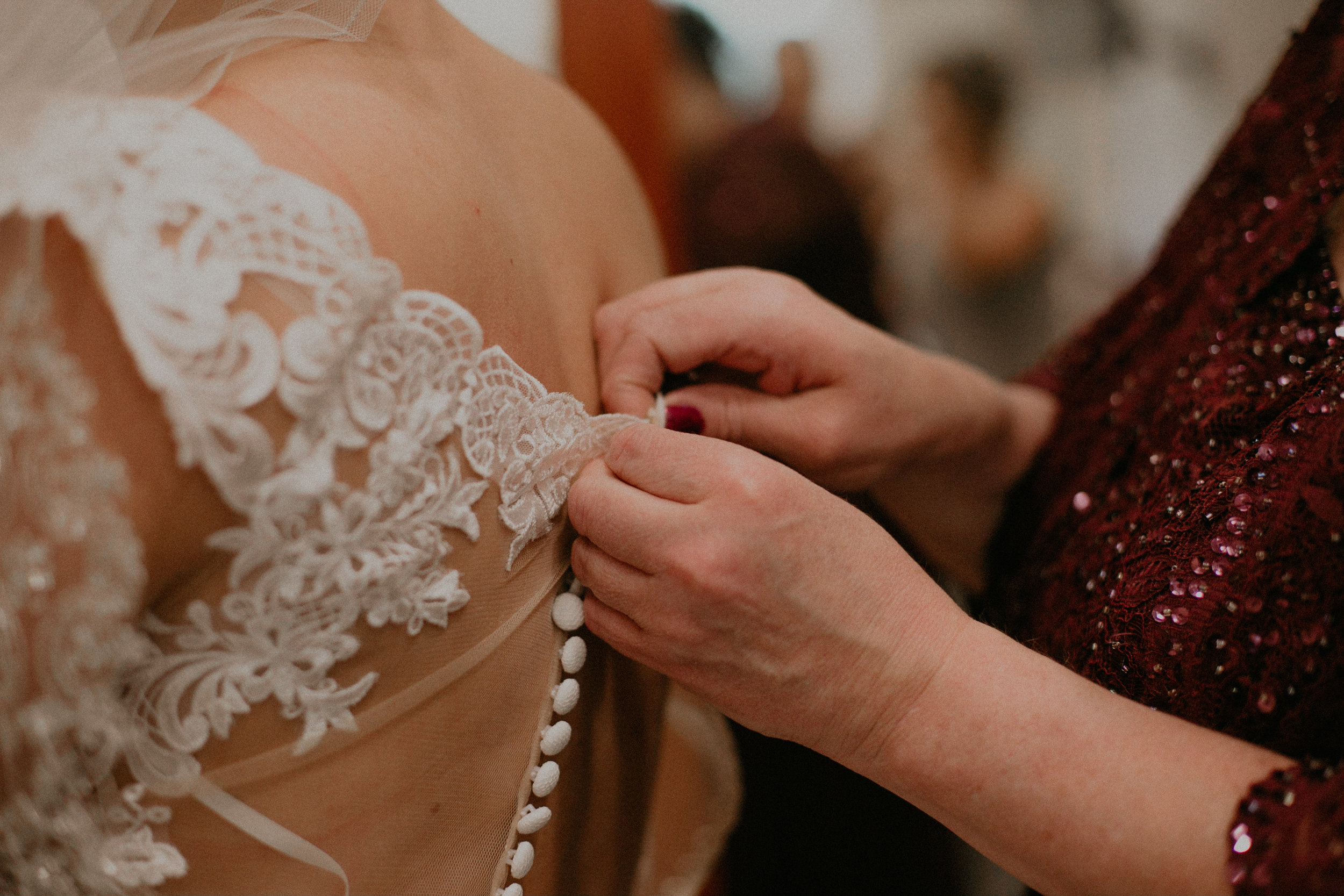  Justin Alexander wedding dress worn by Marshfield WI bride photographed by Andrea Wagner Photography 