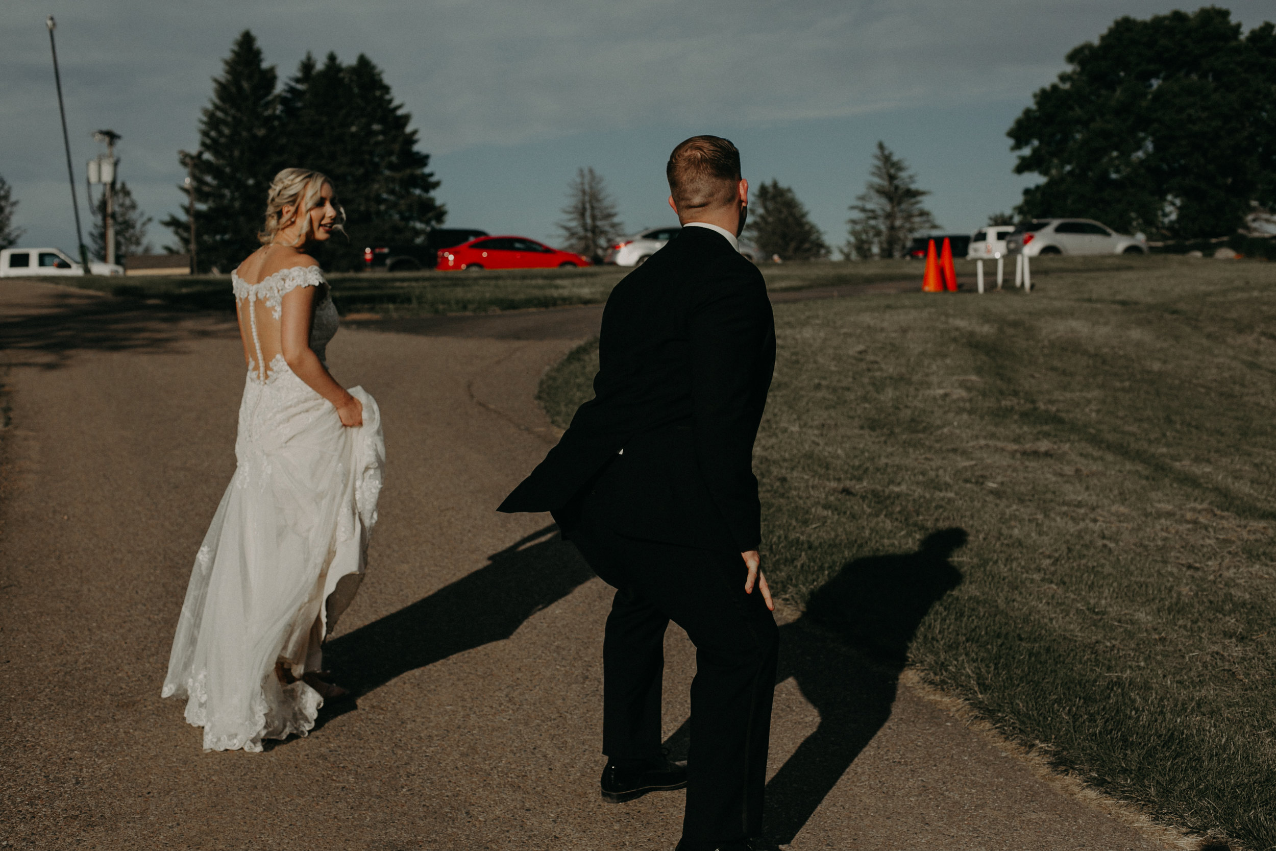  groom twerks at his wedding reception at RiverEdge in Marshfield WI 