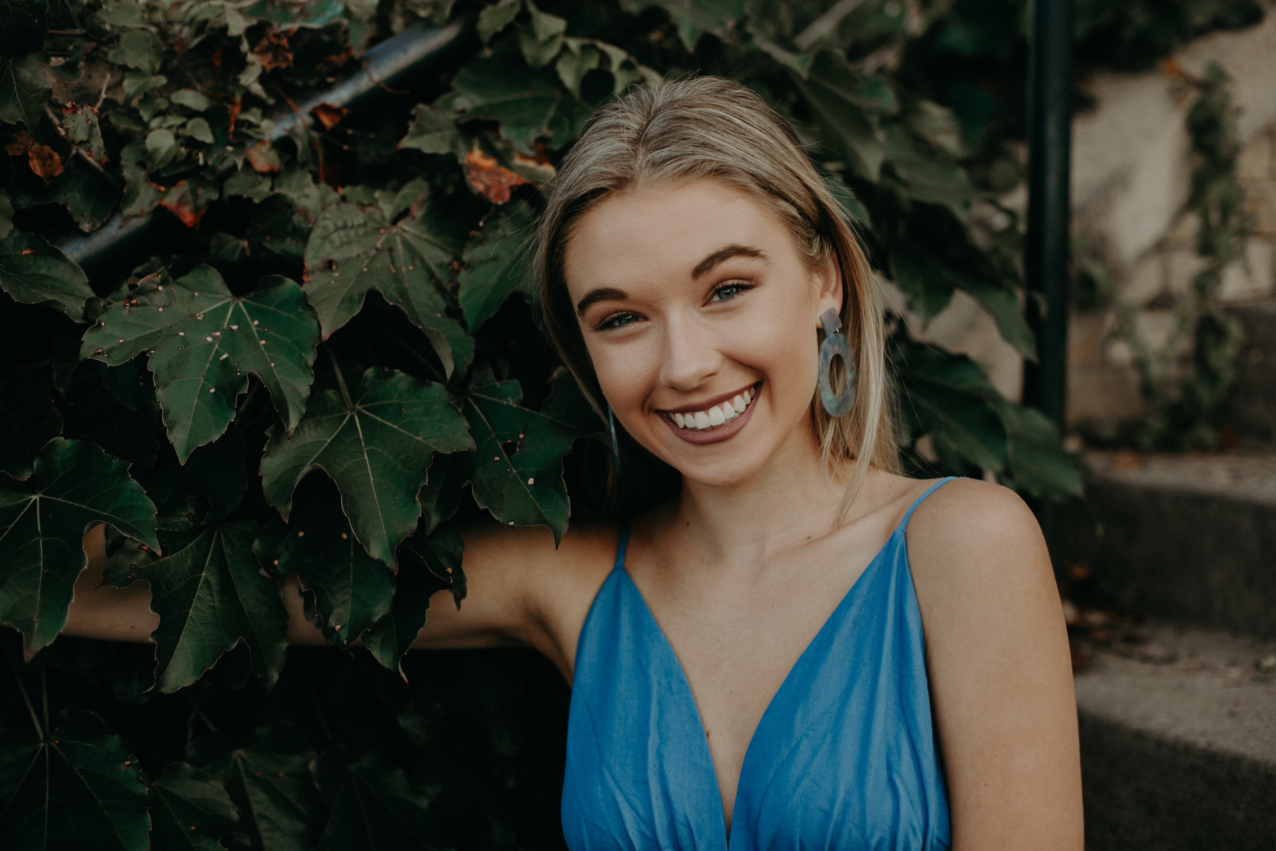 gorgeous vibrant senior photo session with Andrea Wagner Photography in Minneapolis MN