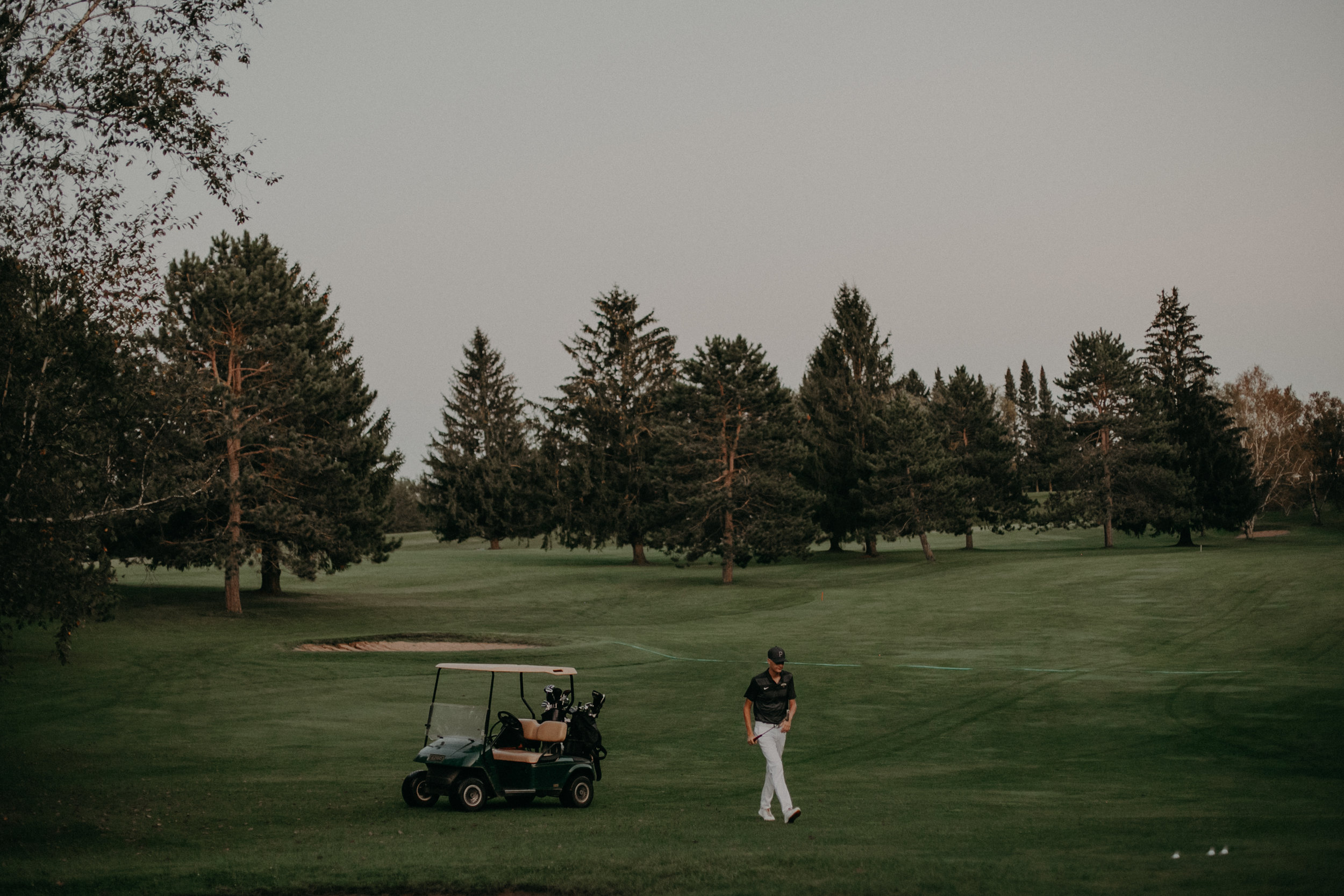 Wisconsin senior photographer Andrea Wagner captures golfer senior session