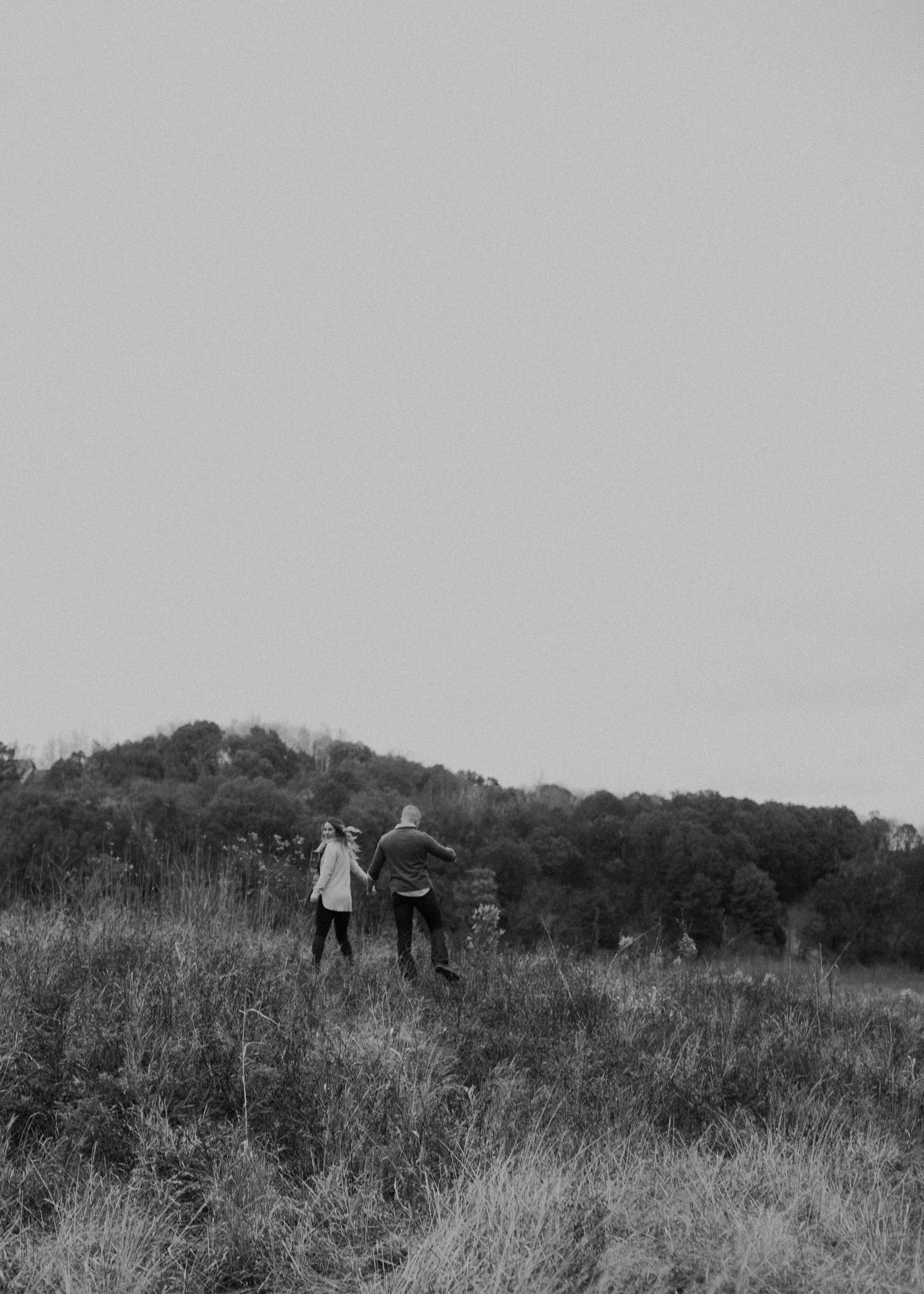  Willow River State Park Engagement Session. Hudson, Wisconsin. Fall Engagement Session. Couple Photos. Adventurous Couple. Adventurous Engagement Session. Wedding Photographer. Engagement Photographer. 