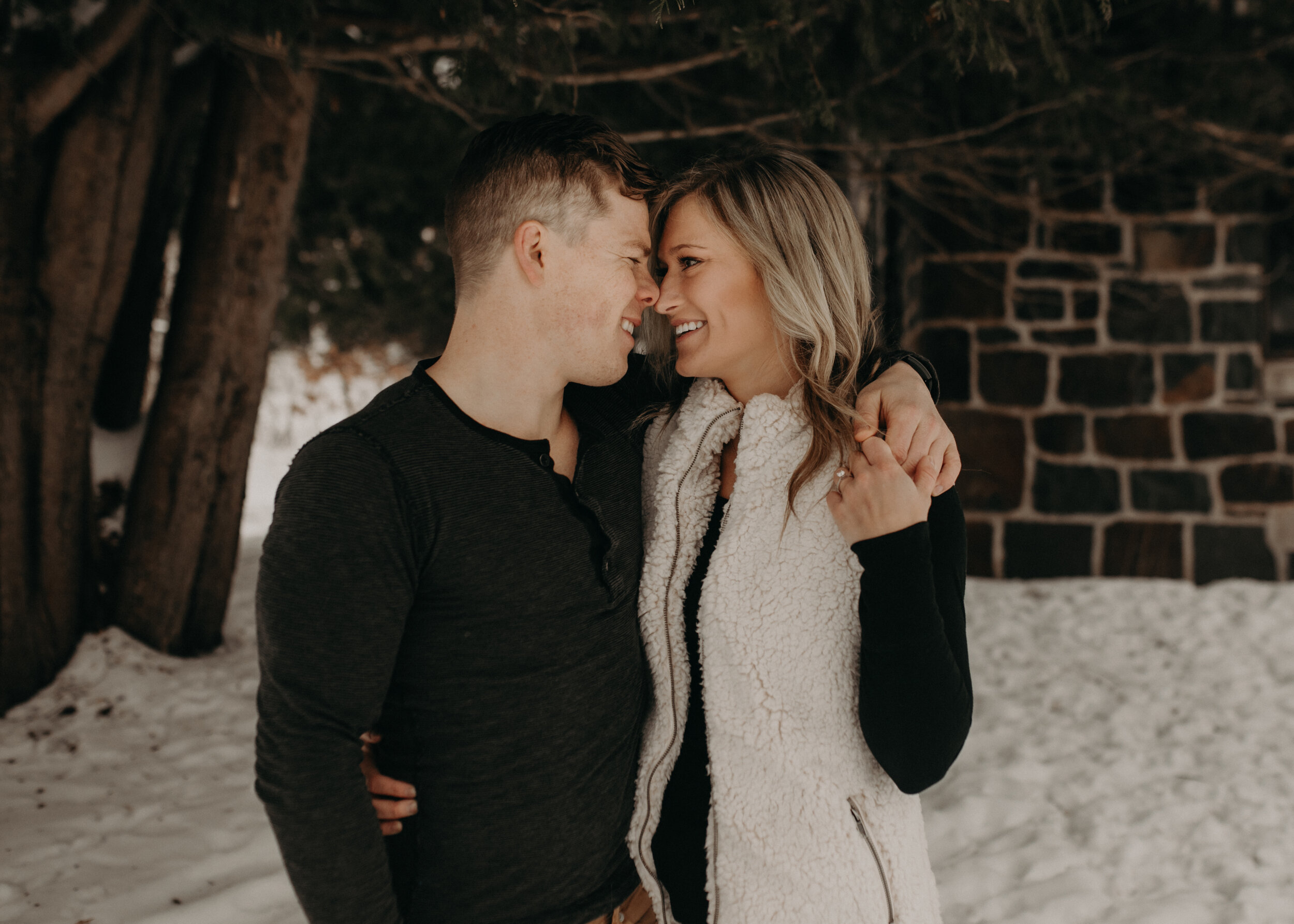  Osceola WI Engagement Session. Interstate State Park Engagement Session. Winter Engagement Session. Winter in Wisconsin Engagement Photoshoot. Wisconsin Couple Photos. Adventurous Couple. Adventurous Engagement Session. Wisconsin Wedding Photographe