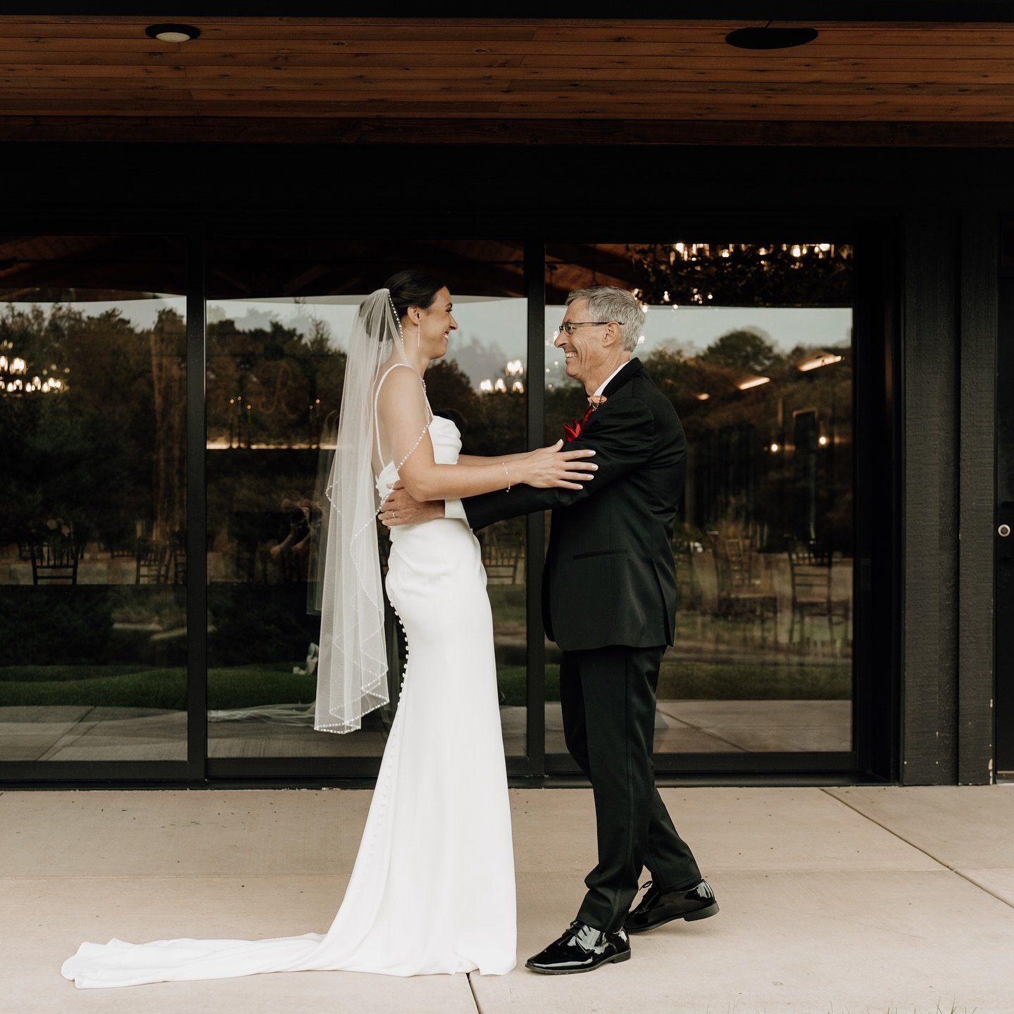 A father holds his daughter&rsquo;s hand for a while, but holds her heart forever ❤️ an emotional first look for Rachel and her father on her wedding day 
.
.
.
#stillwatermnweddingphotographer #stillwatermn #mnwinerywedding #minnesotabride #mnbride 