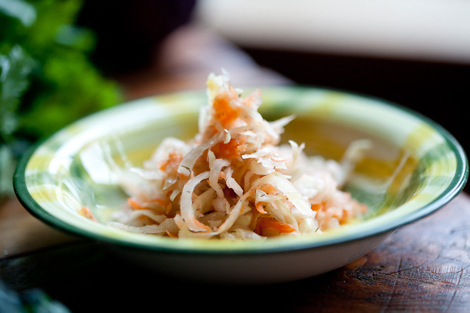 SAUERKRAUT IS A TRADITIONAL FOODS THAT PROVIDES THE GUT WITH HEALTHY PROBIOTICS