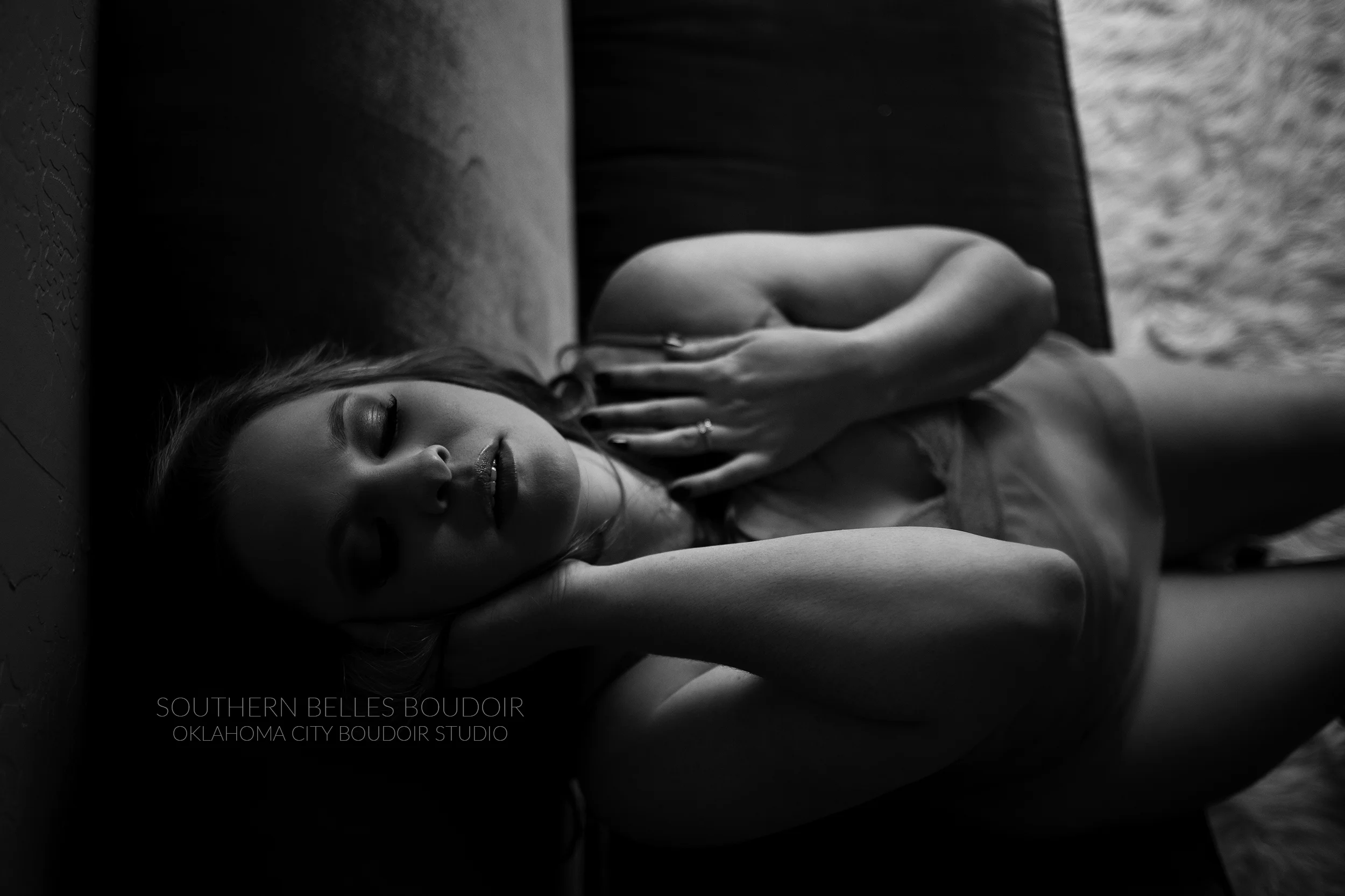 boudoir photo shoot.jpg