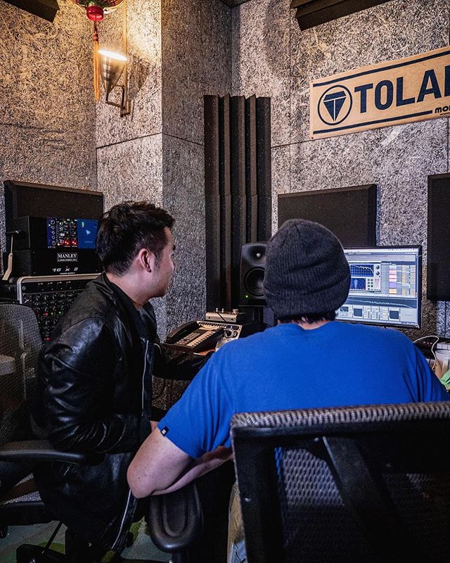 It’s always nice to share your knowledge to your colleagues and see the creativity unfolds and flourish... 🙌🏻
—
DM me for private lessons on mixing, music production in 2019 style 😁