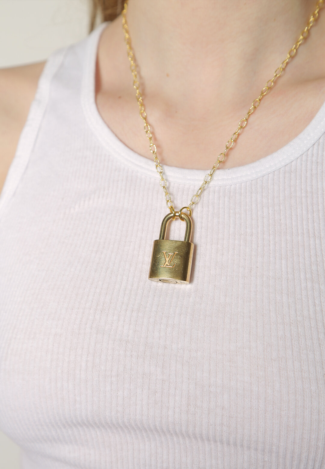 faldskærm fond Spytte louis vuitton lock necklace — iamkoko.la